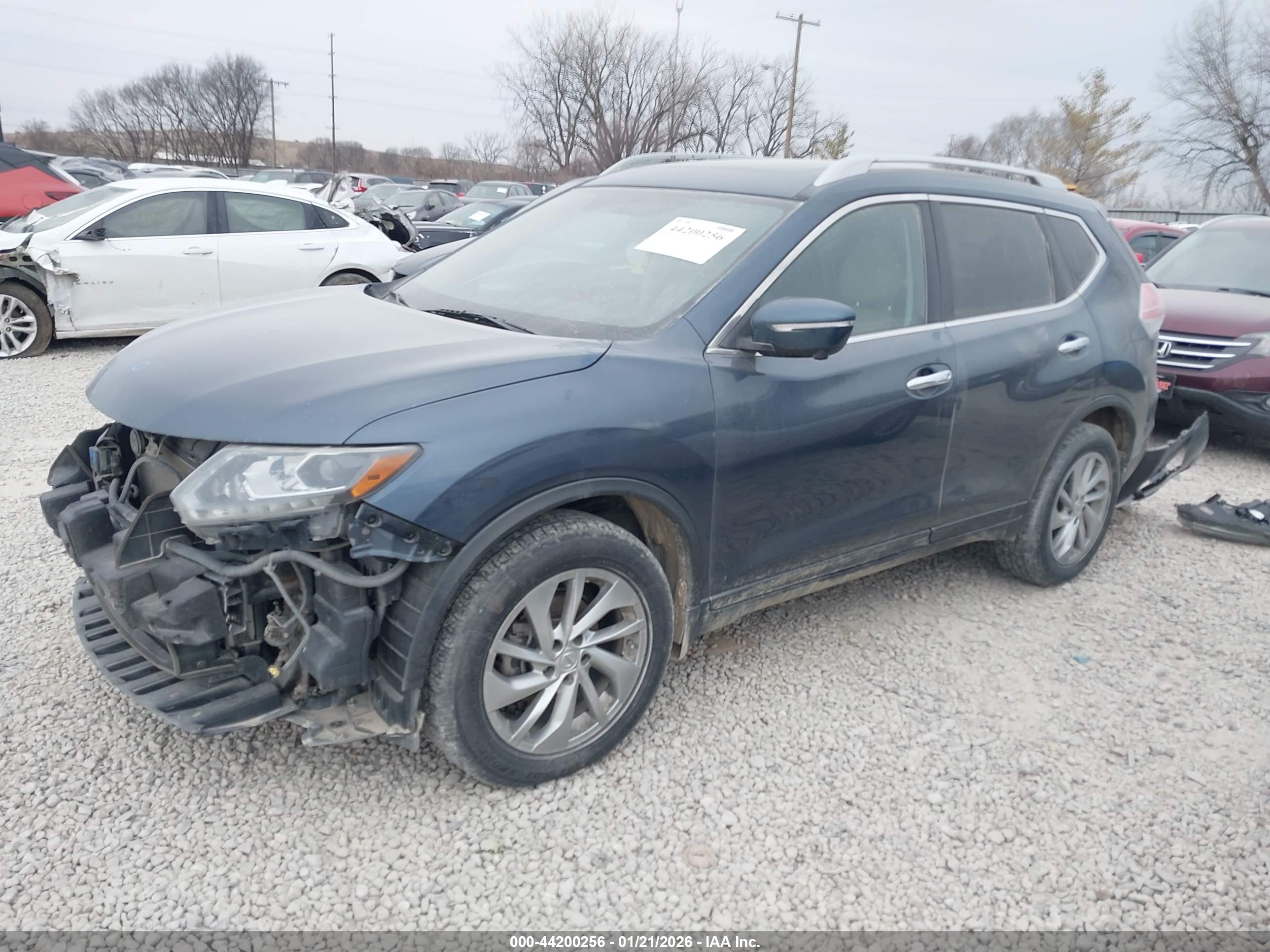 NISSAN ROGUE image 2