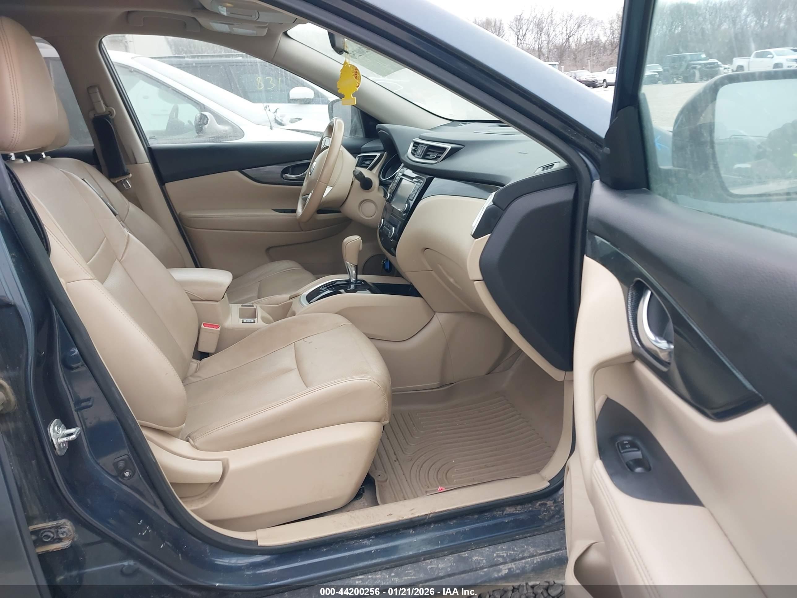 NISSAN ROGUE image 5