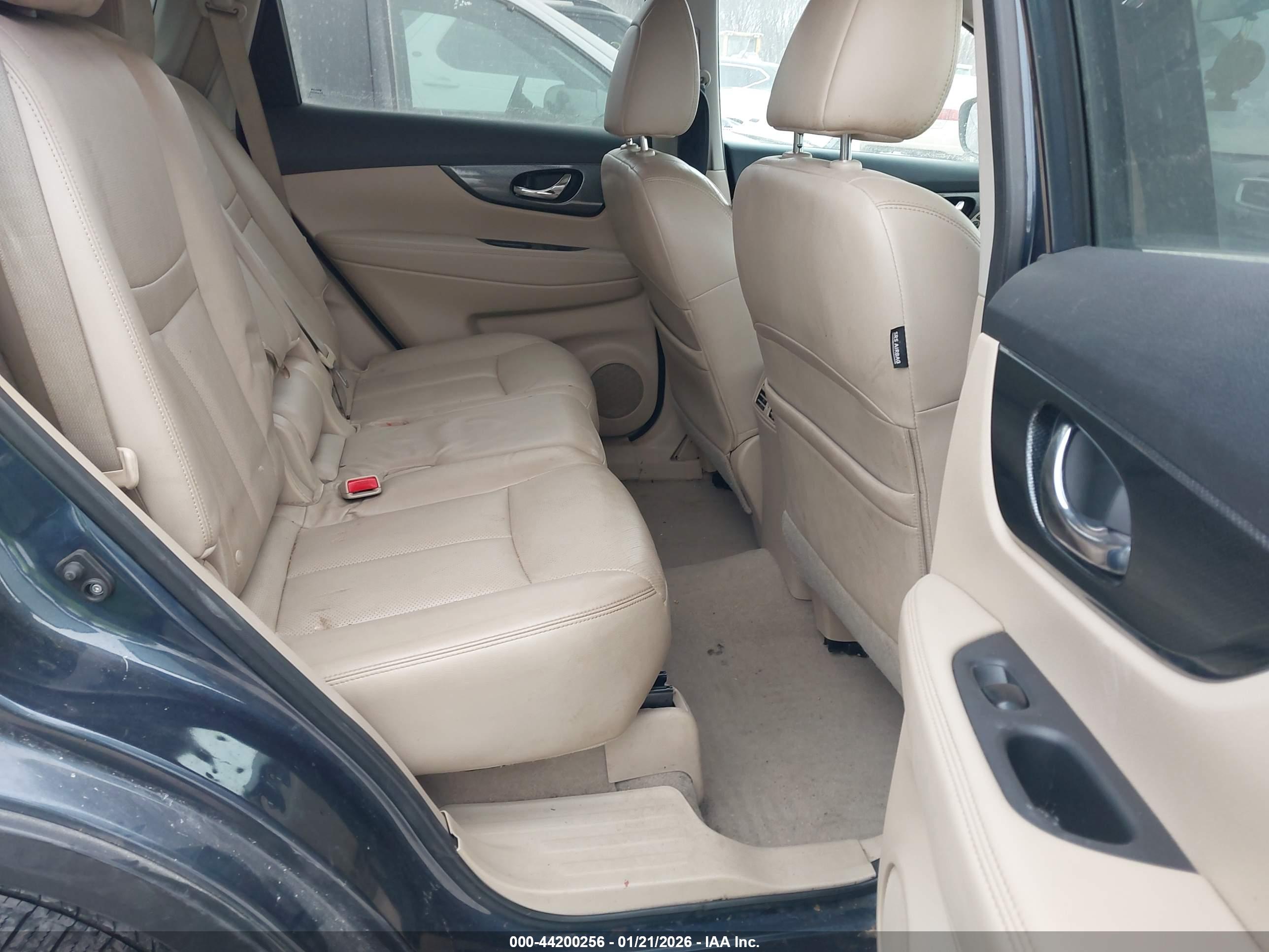 NISSAN ROGUE image 8
