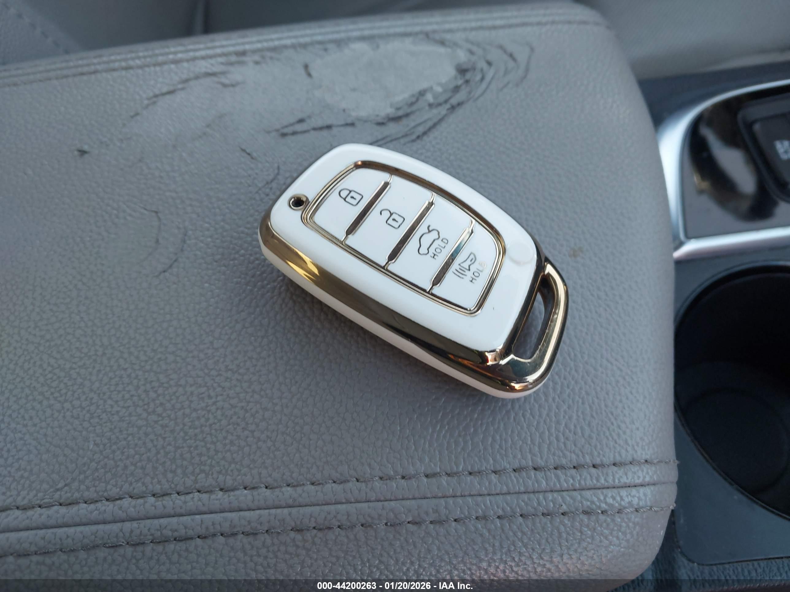 HYUNDAI SONATA image 11