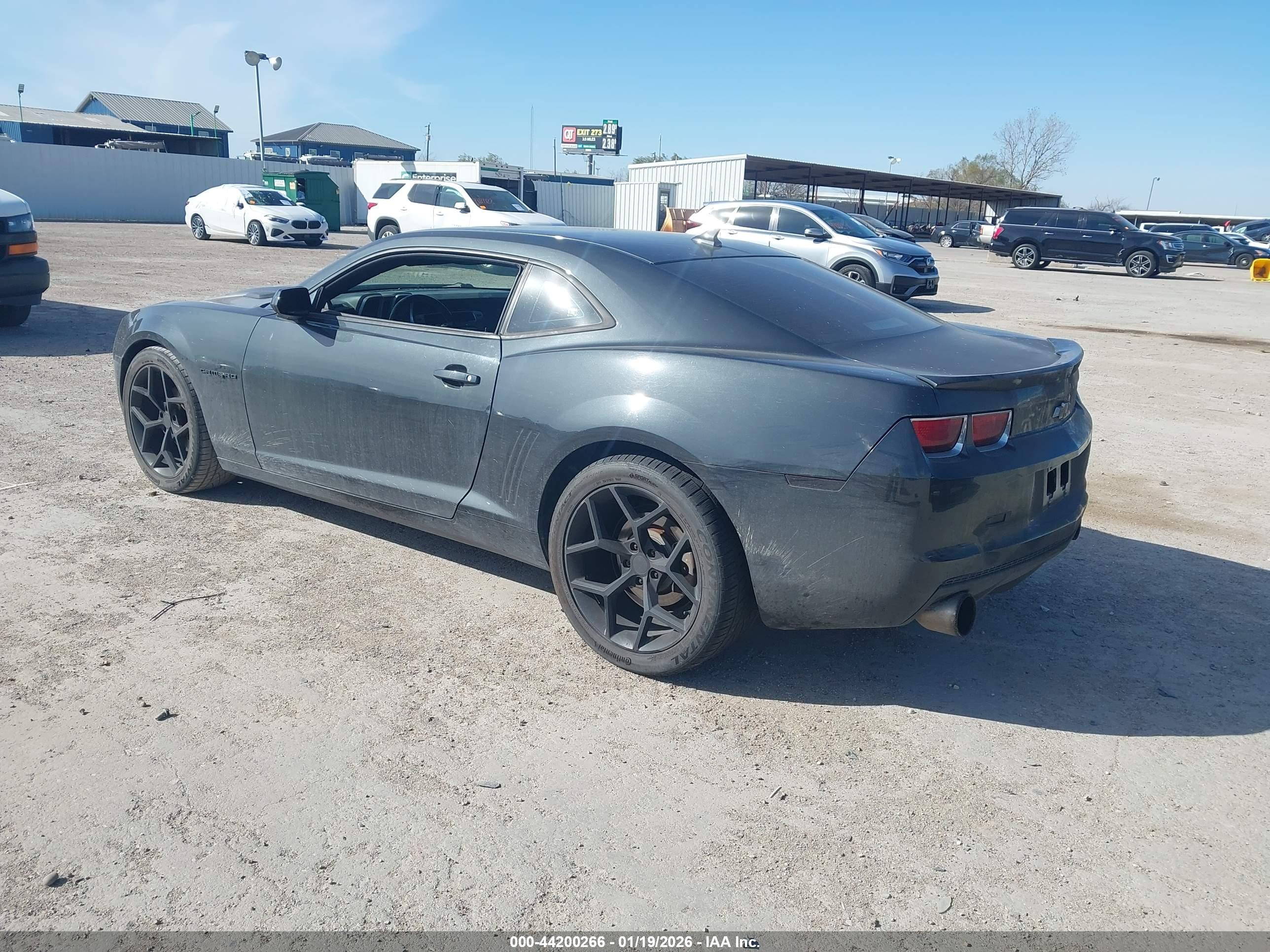 CHEVROLET CAMARO image 3