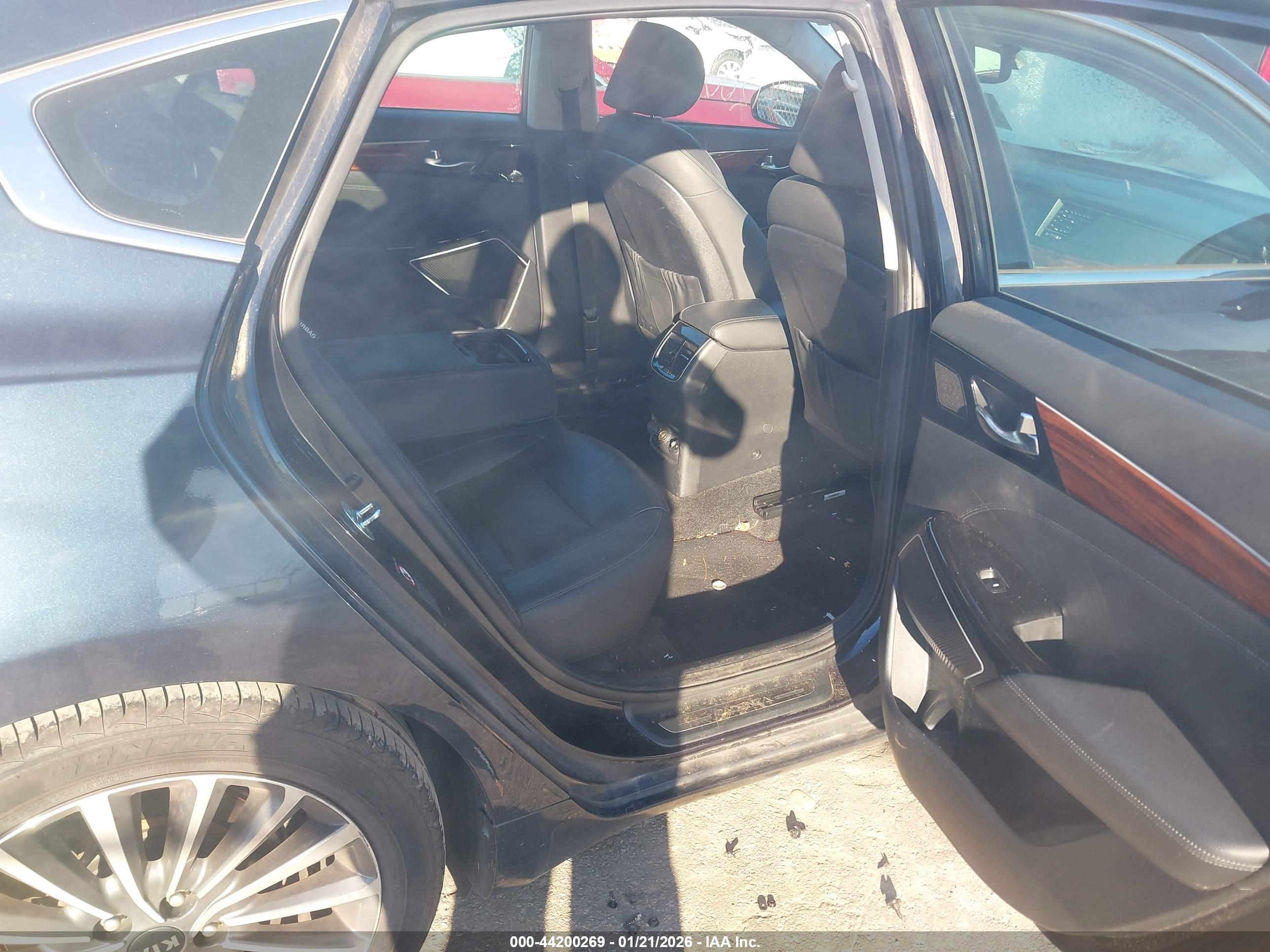 KIA CADENZA image 8