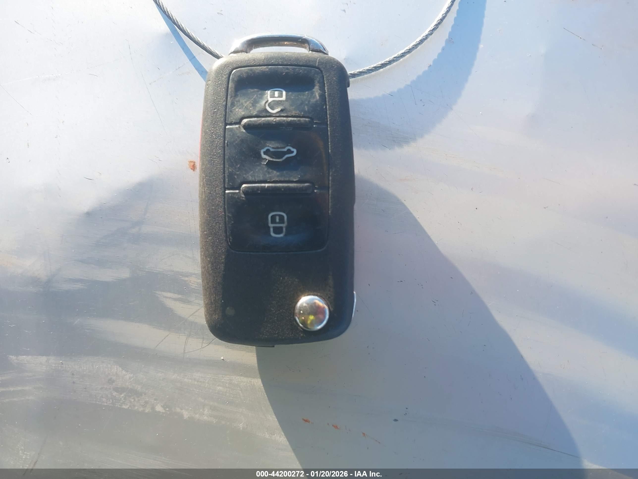 VOLKSWAGEN EOS image 11