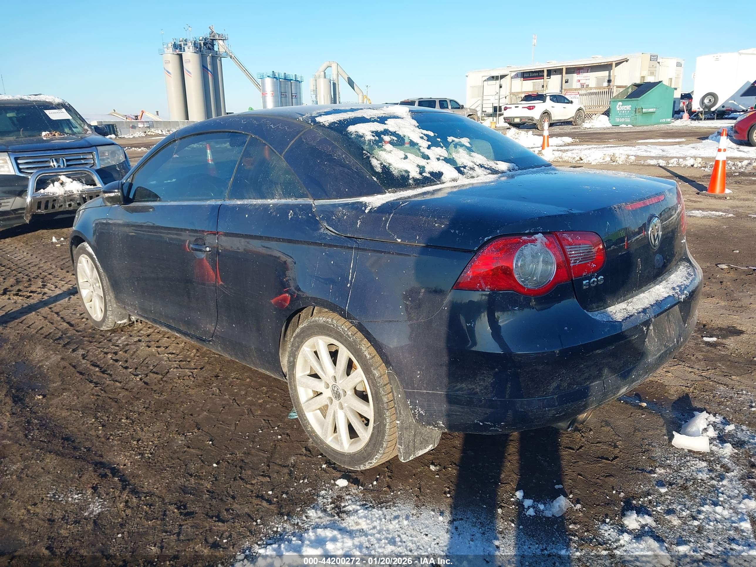 VOLKSWAGEN EOS image 3