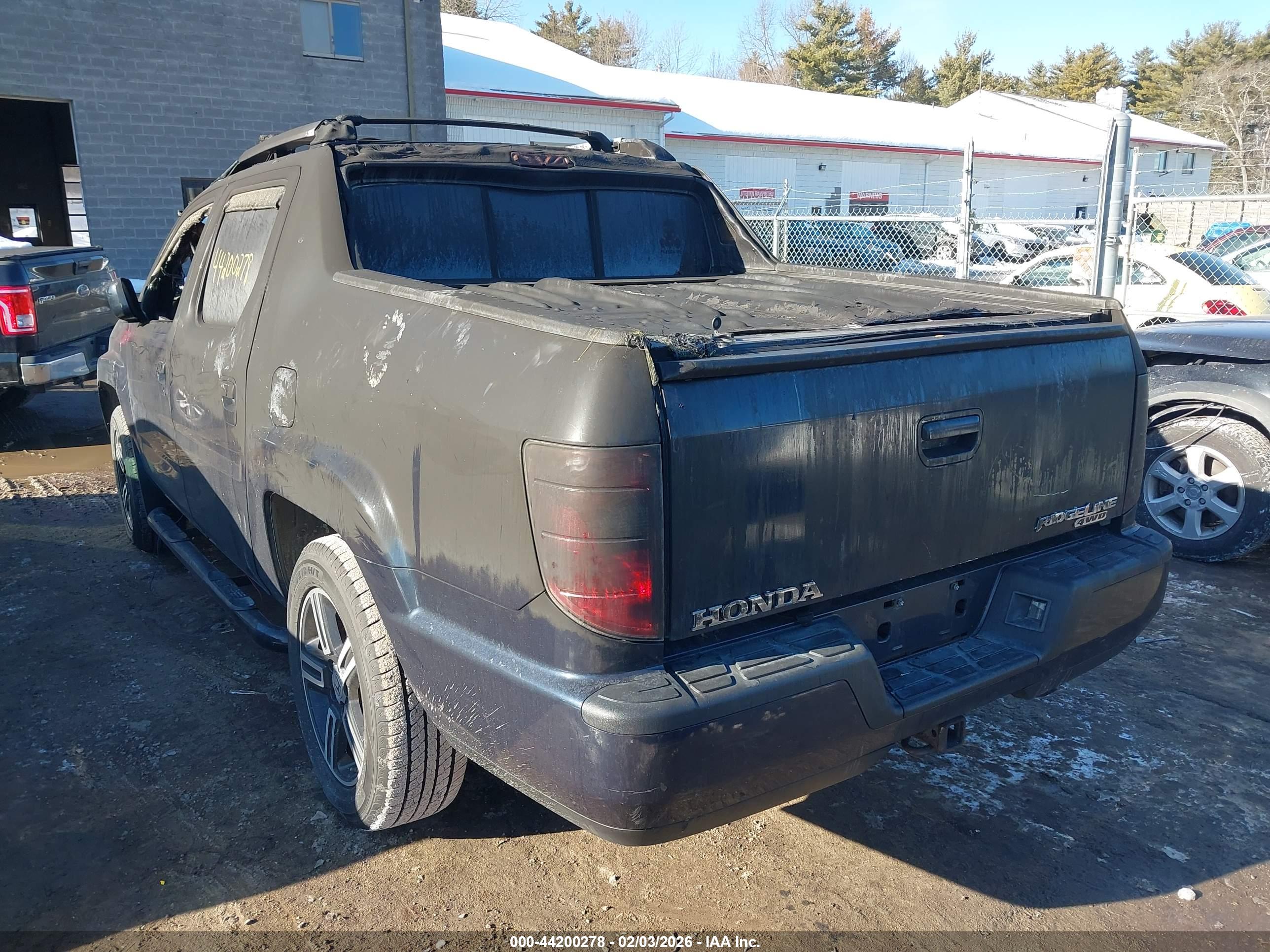 HONDA RIDGELINE image 3