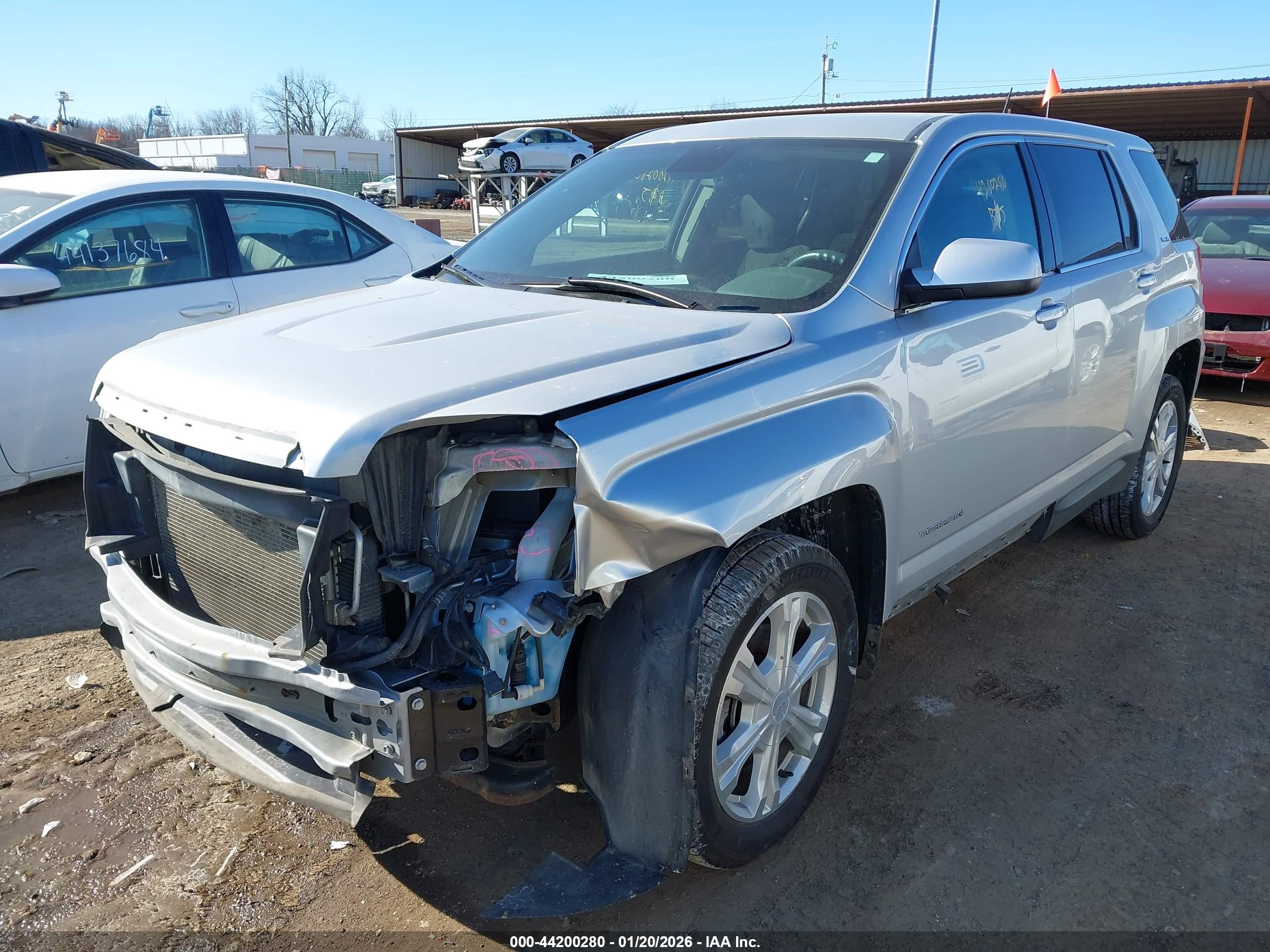 GMC TERRAIN image 2
