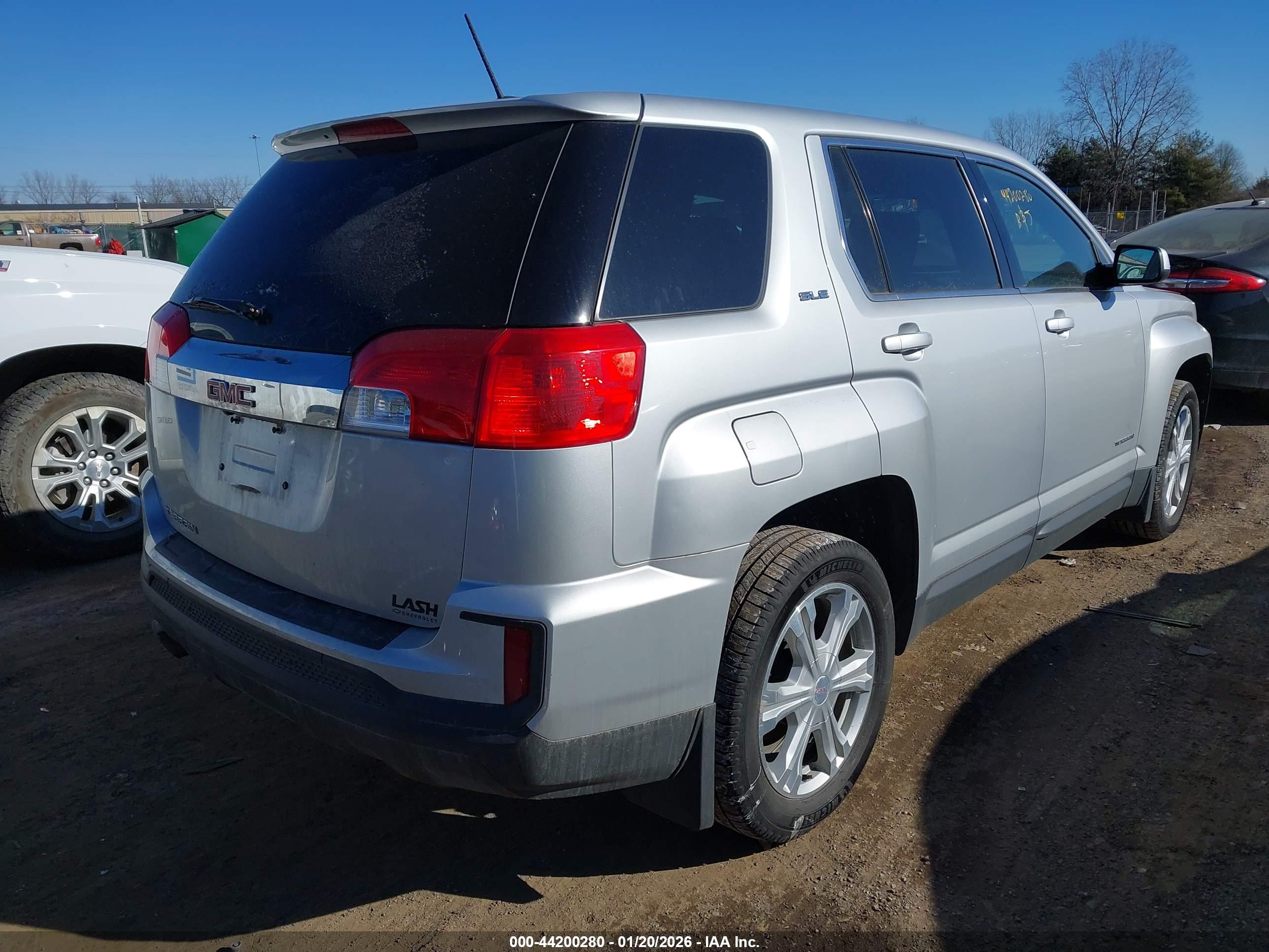 GMC TERRAIN image 4
