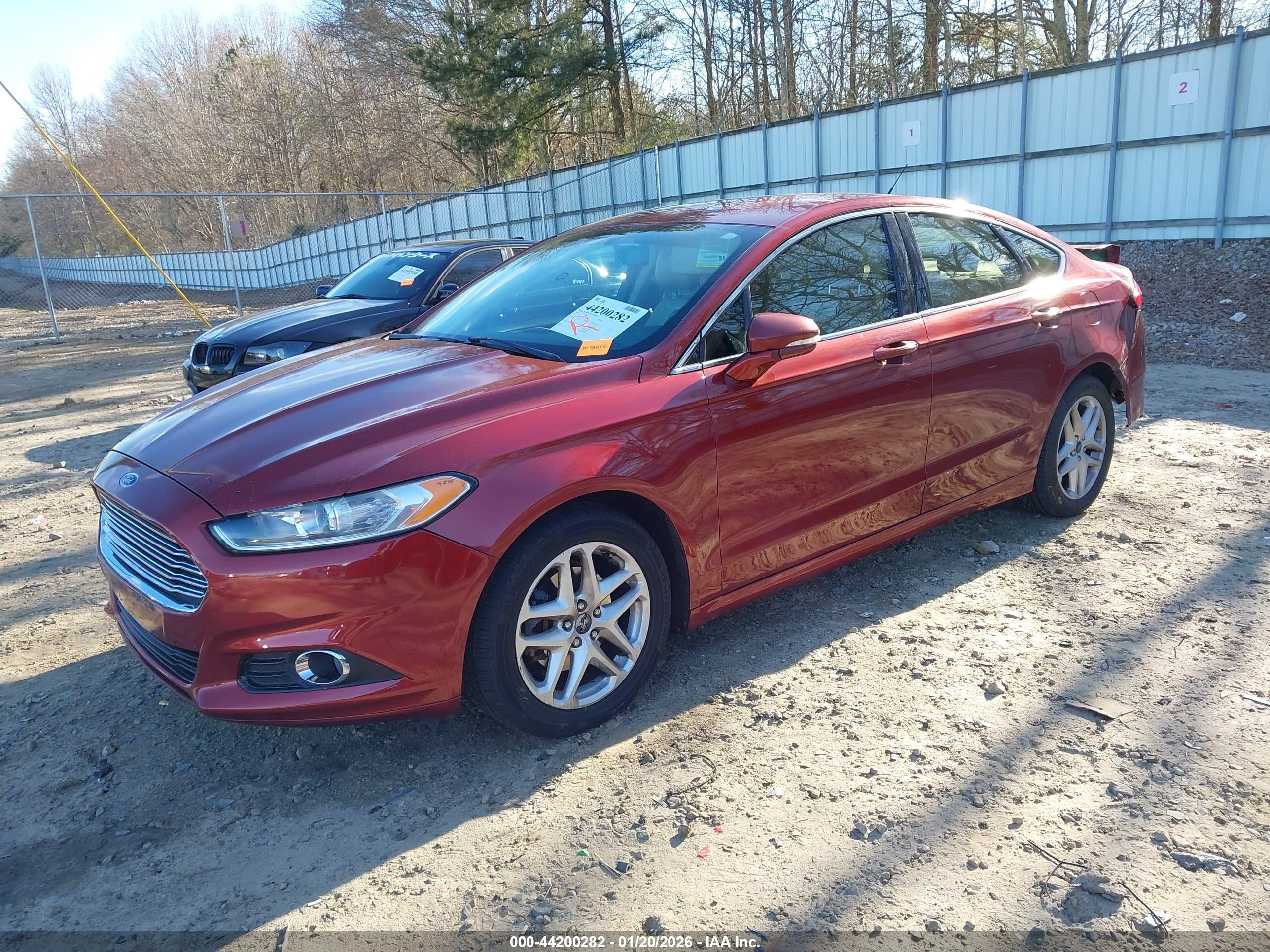 FORD FUSION image 2