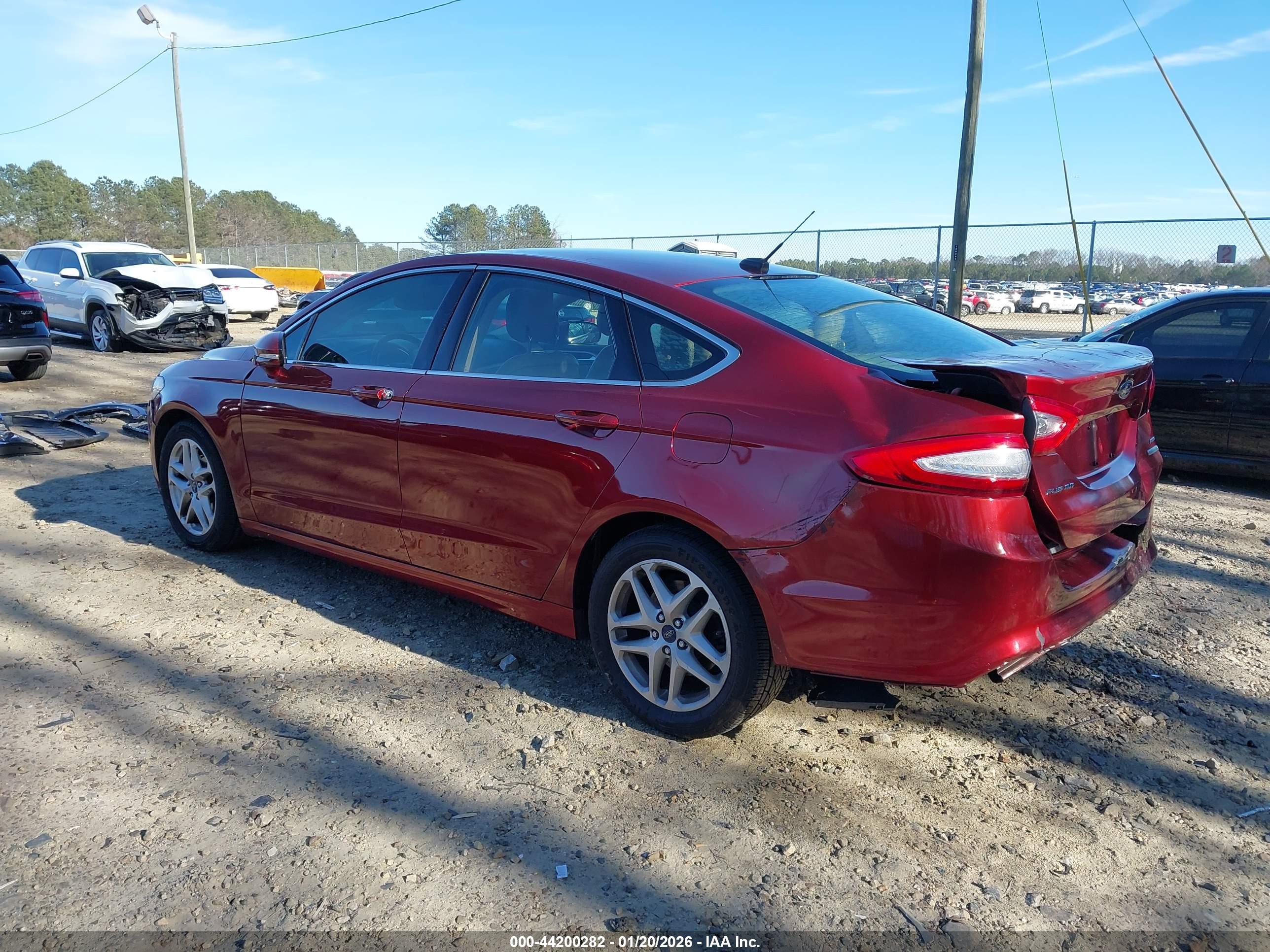 FORD FUSION image 3