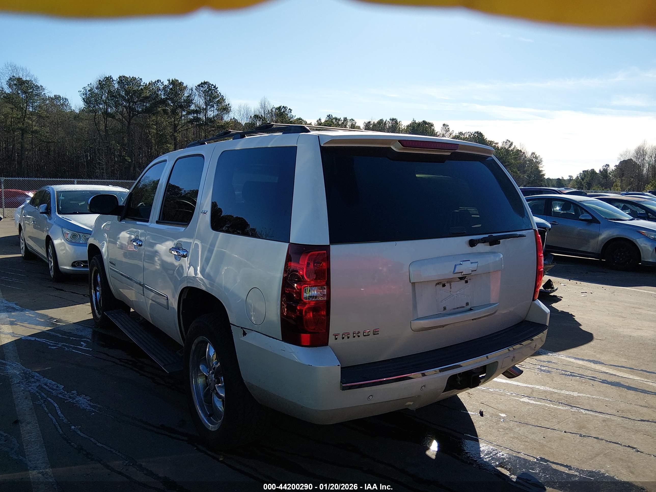 CHEVROLET TAHOE image 3