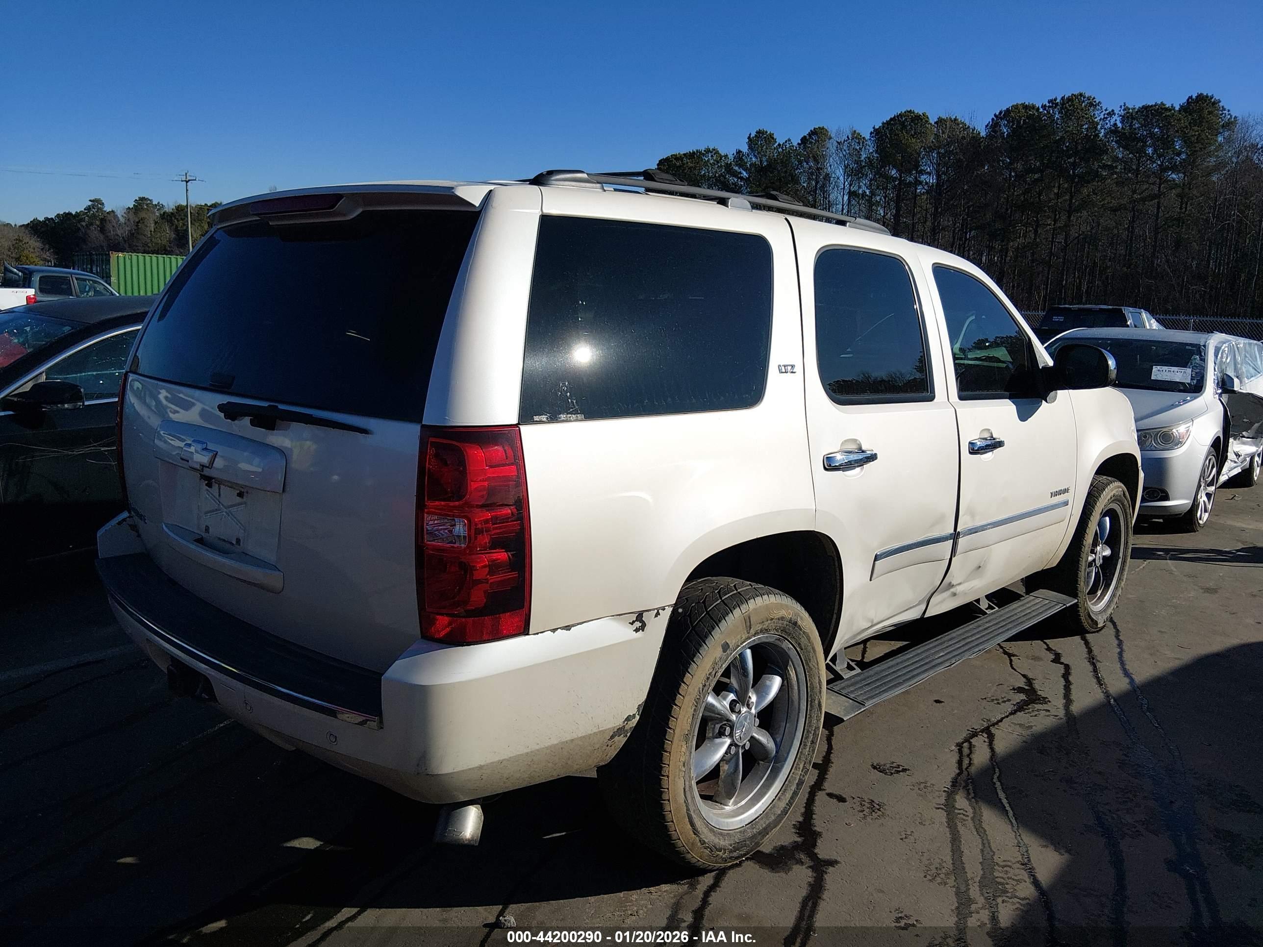 CHEVROLET TAHOE image 4