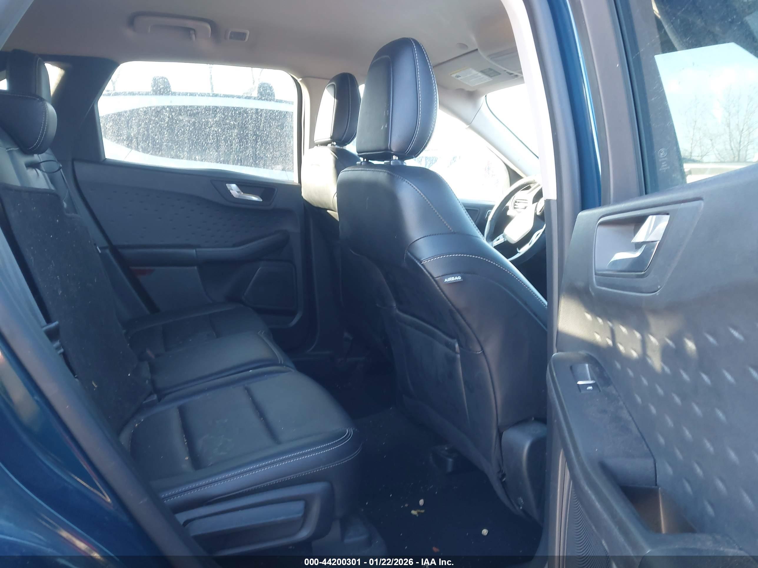 FORD ESCAPE image 8