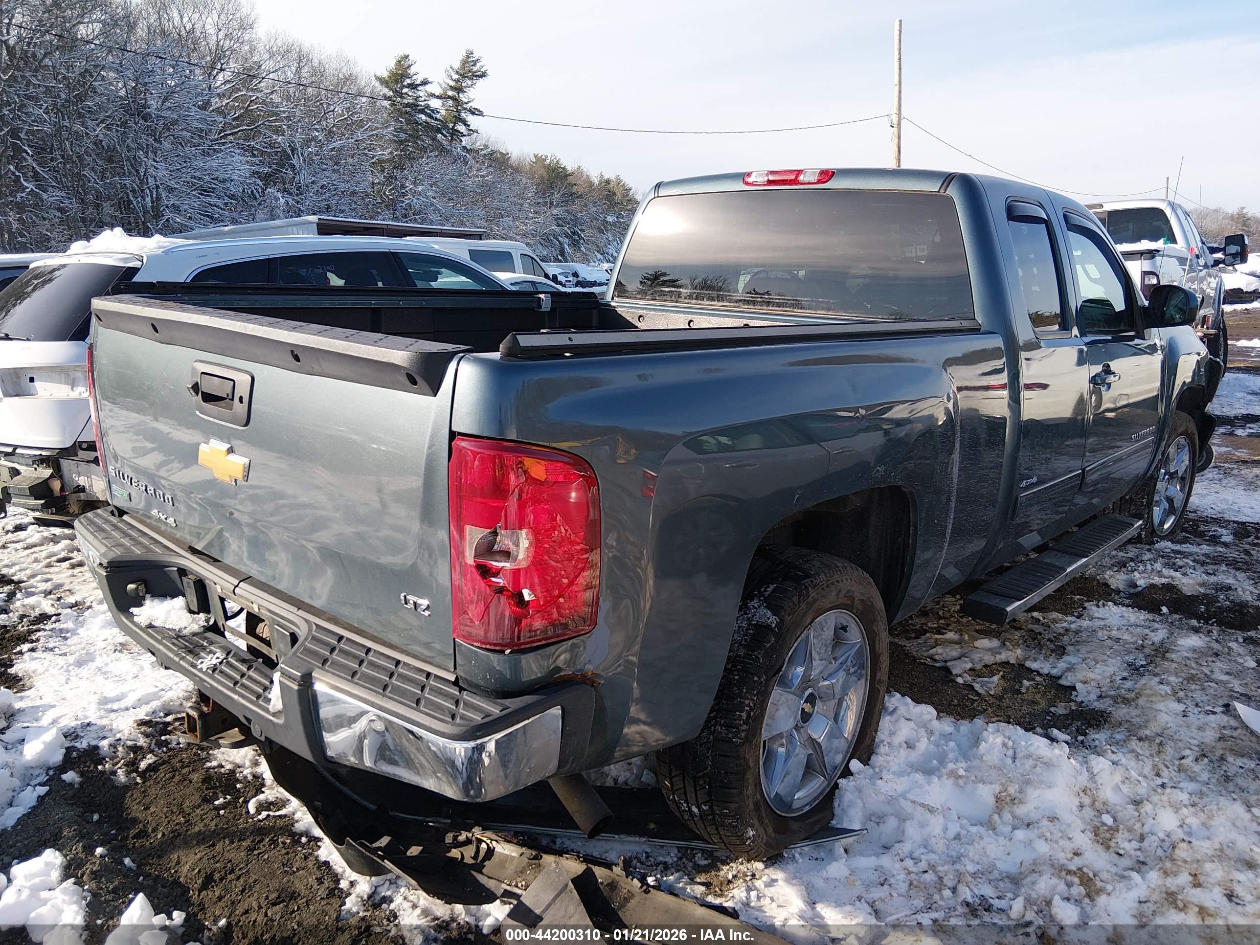 CHEVROLET SILVERADO image 4