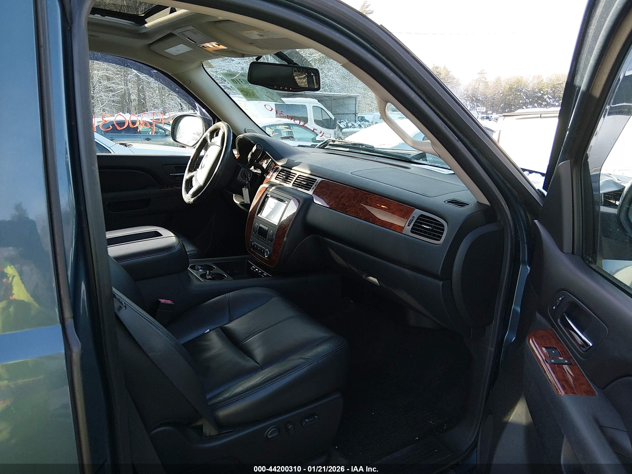 CHEVROLET SILVERADO image 5