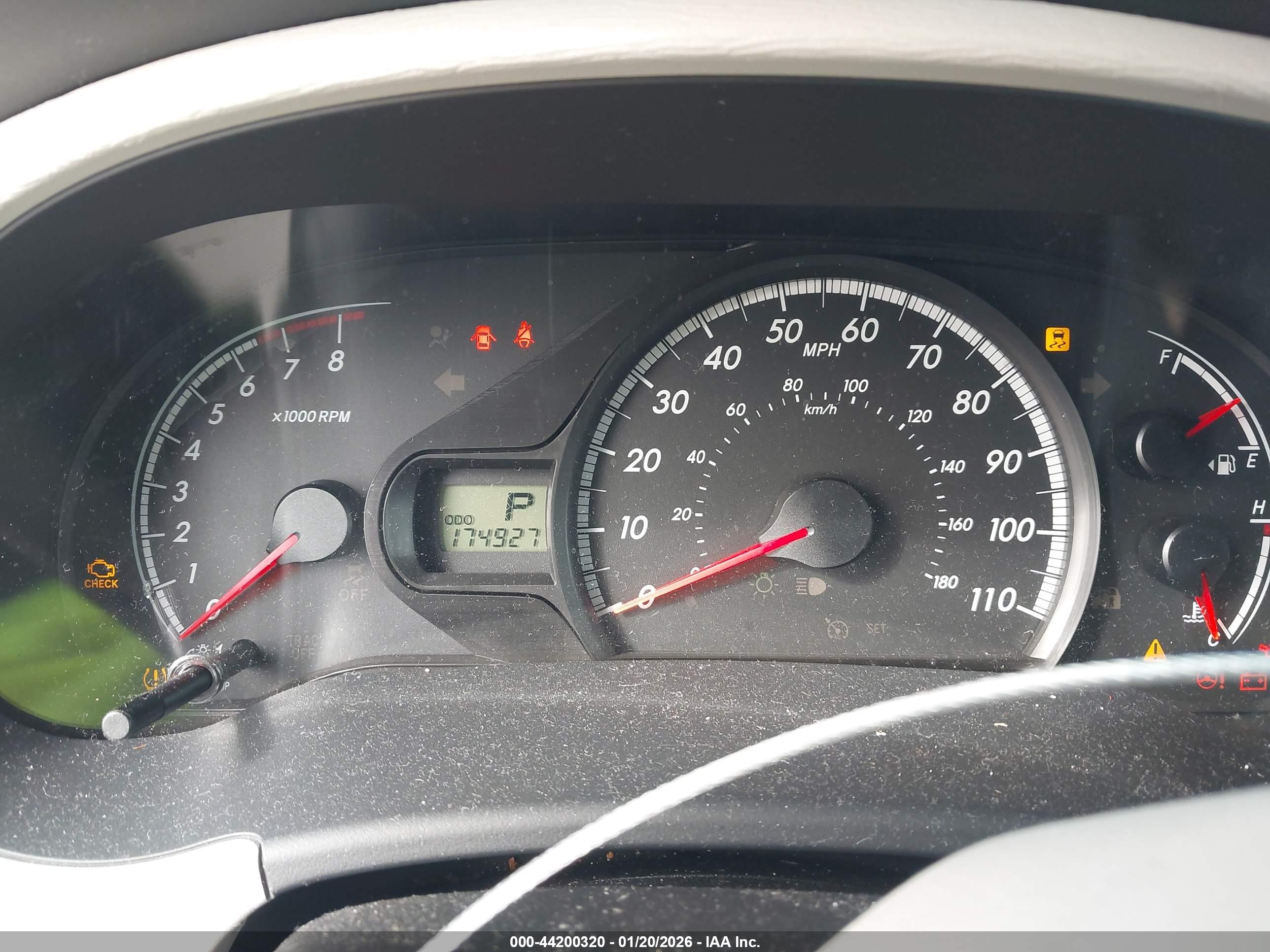 TOYOTA SIENNA image 7