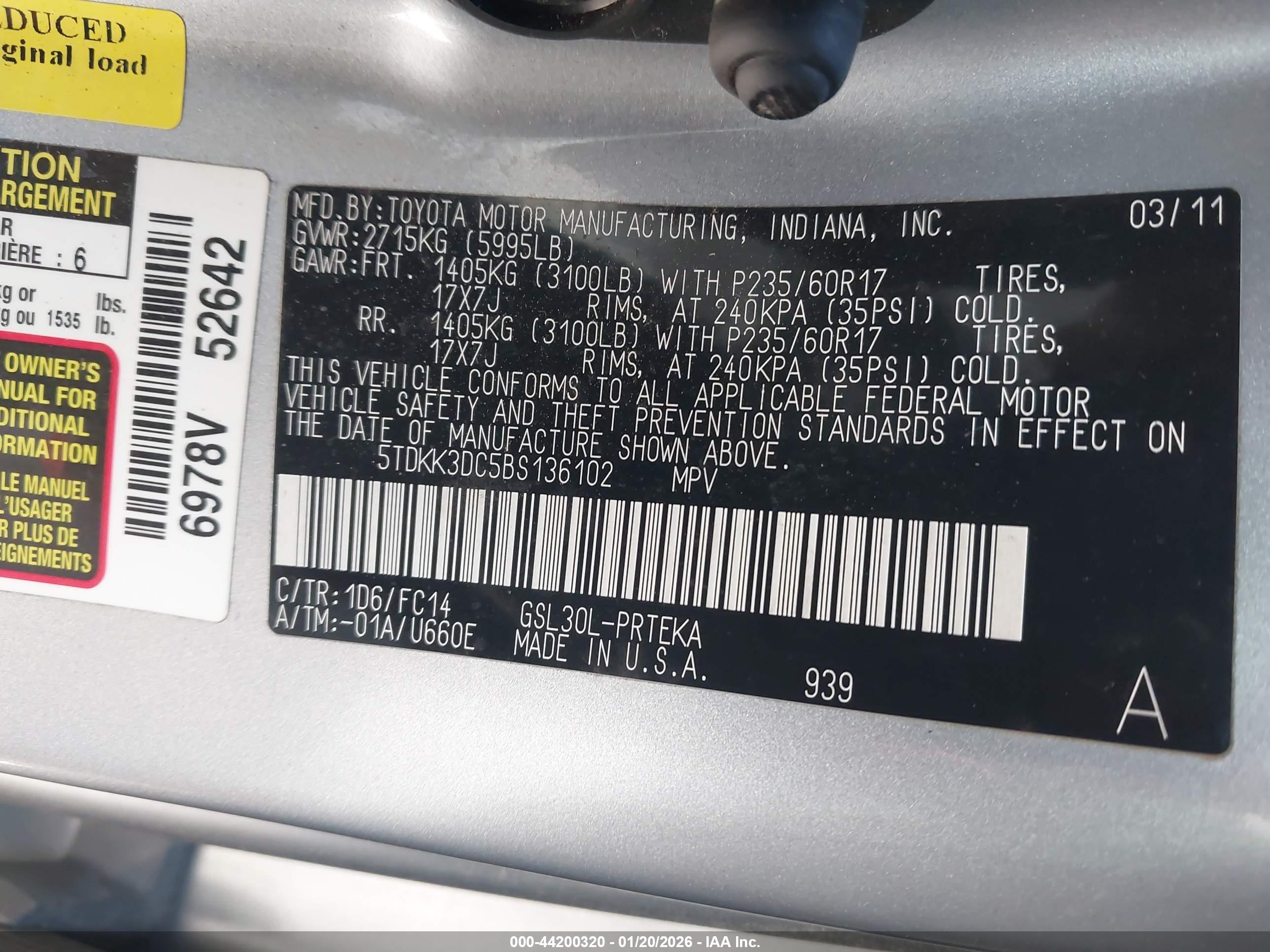 TOYOTA SIENNA image 9