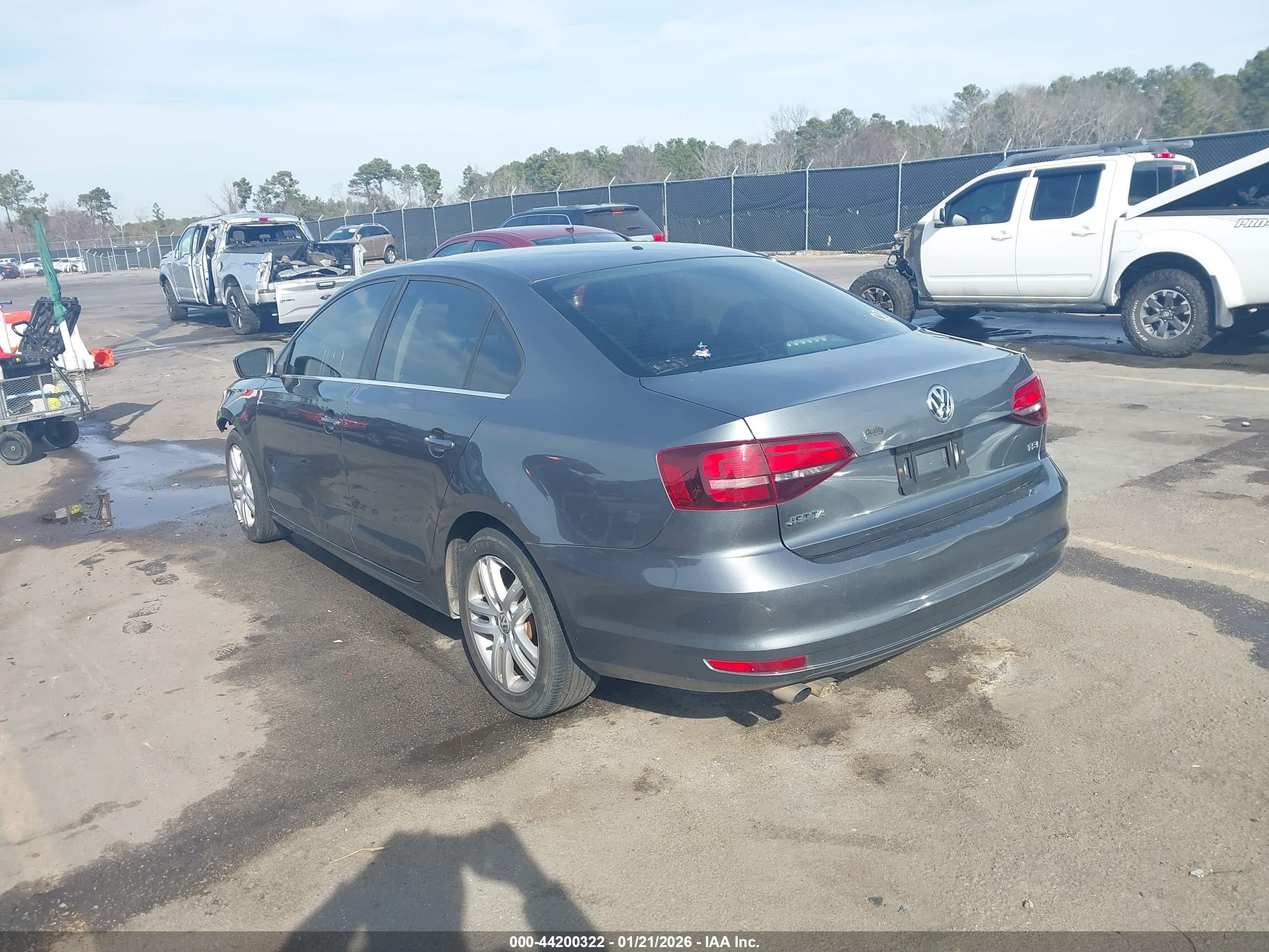 VOLKSWAGEN JETTA image 3