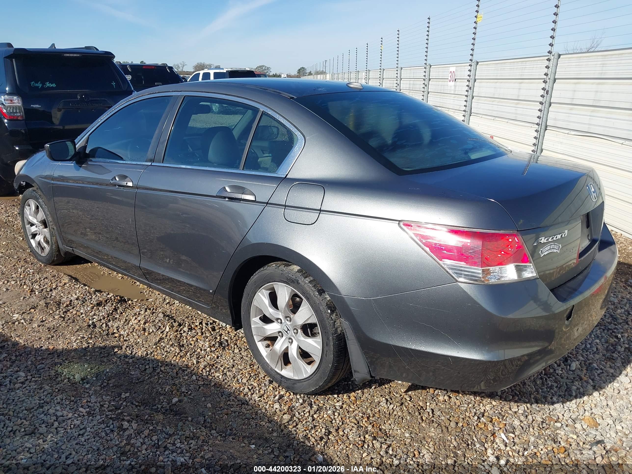 HONDA ACCORD image 3