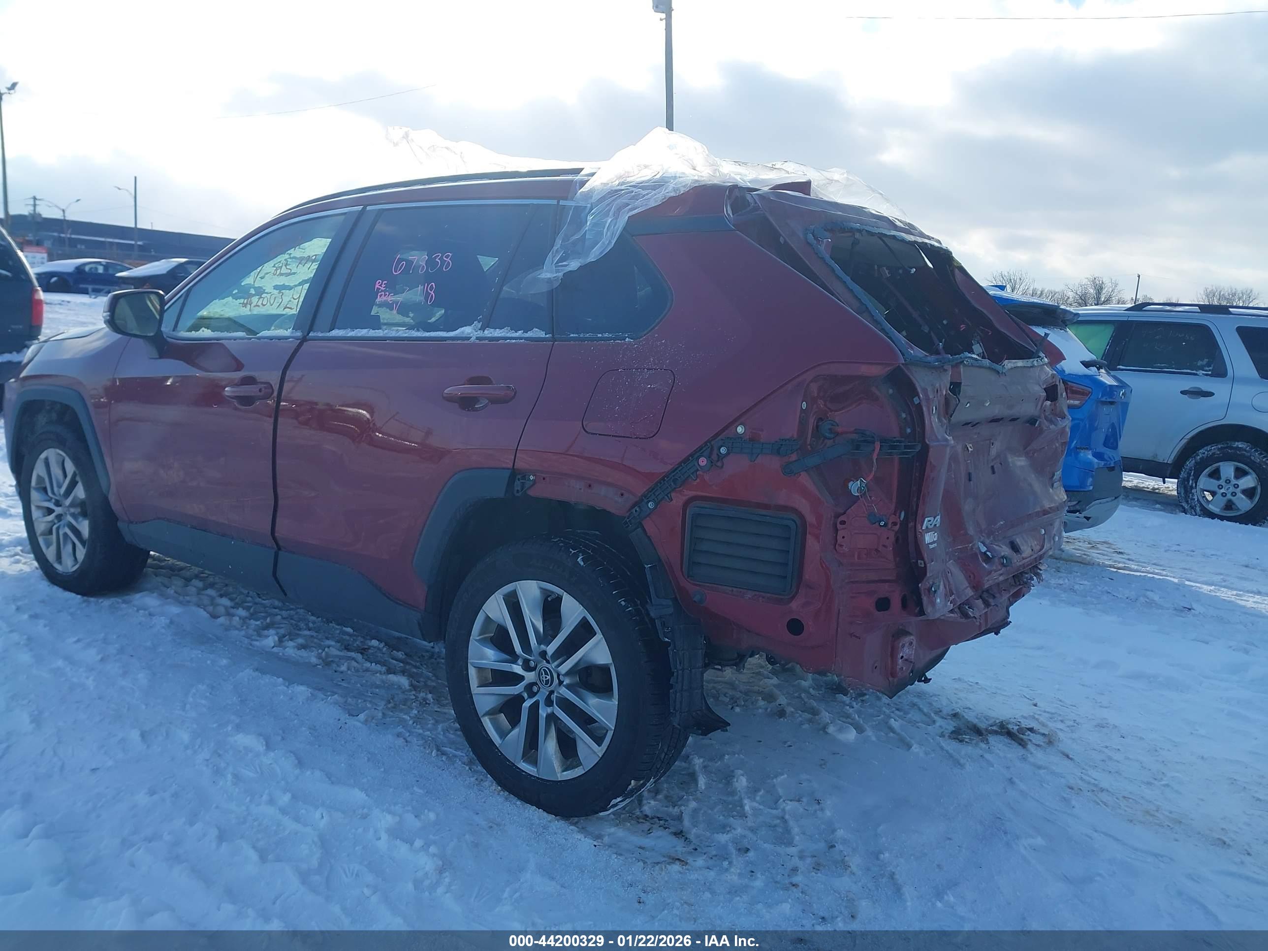TOYOTA RAV4 image 3