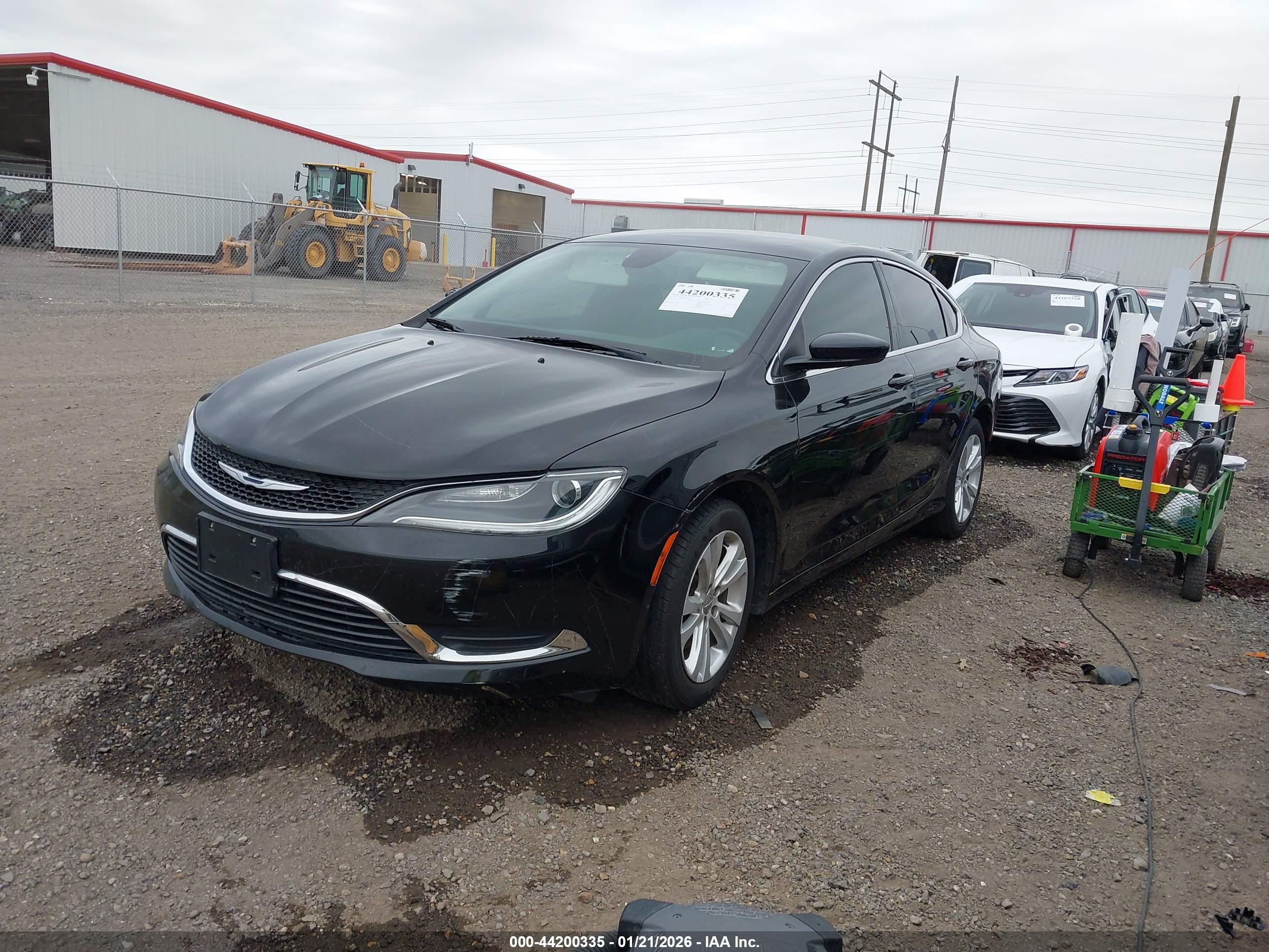 CHRYSLER 200 image 2