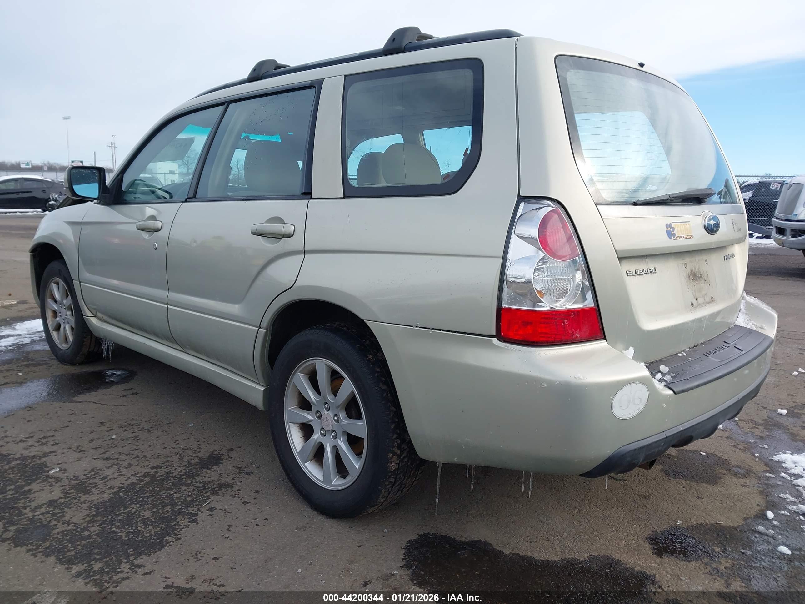 SUBARU FORESTER image 3