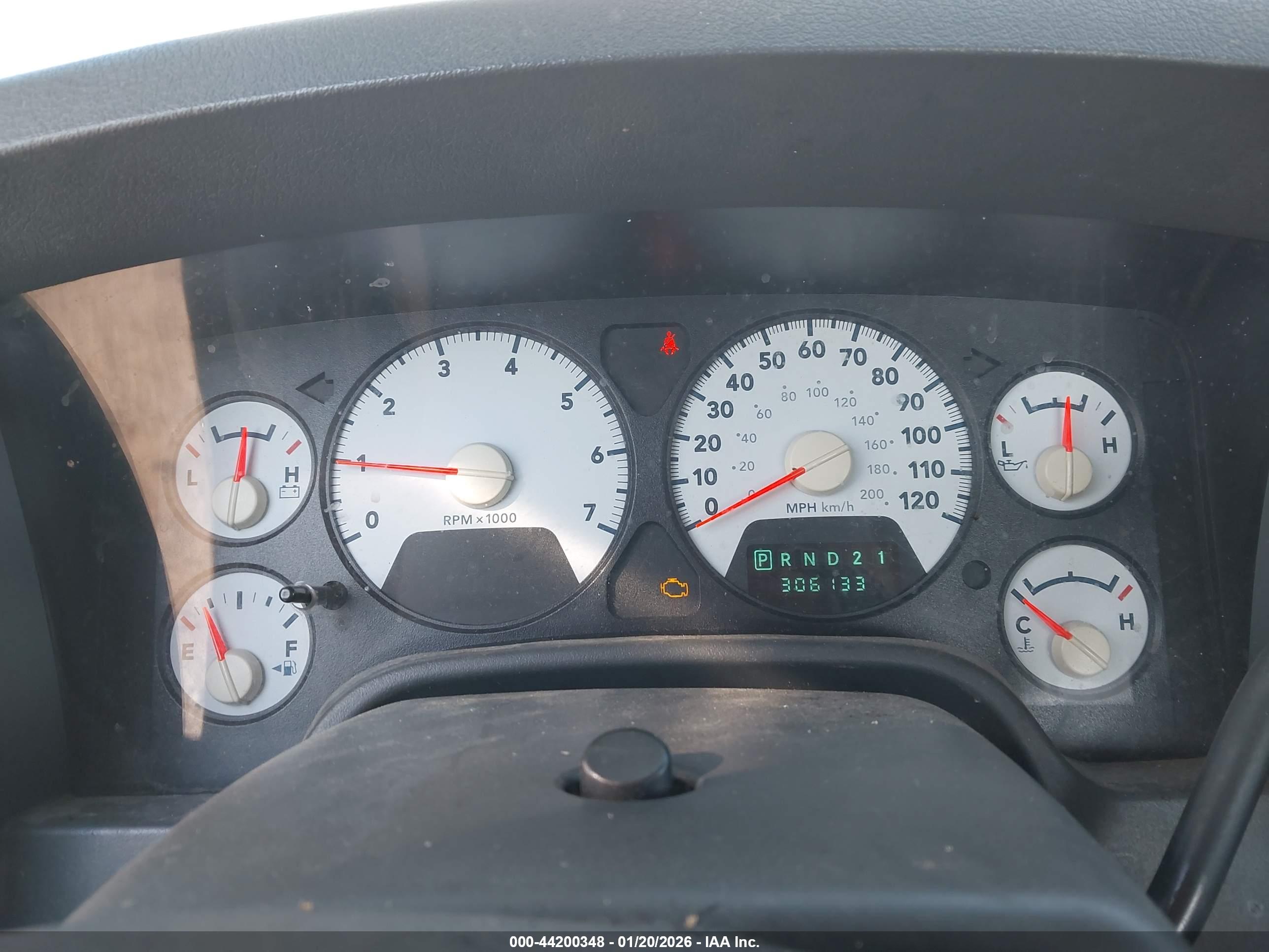 DODGE RAM image 7