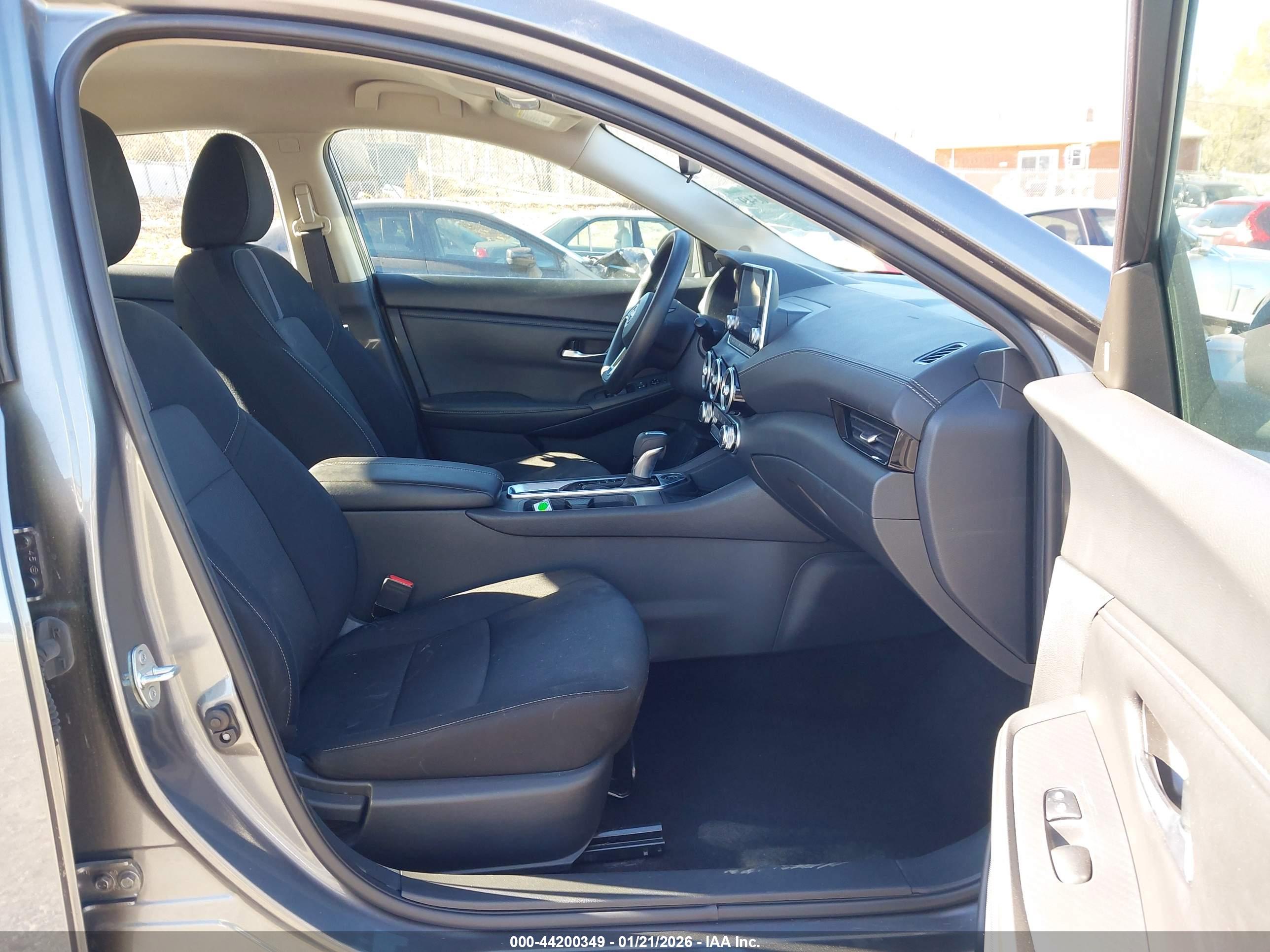 NISSAN SENTRA image 5