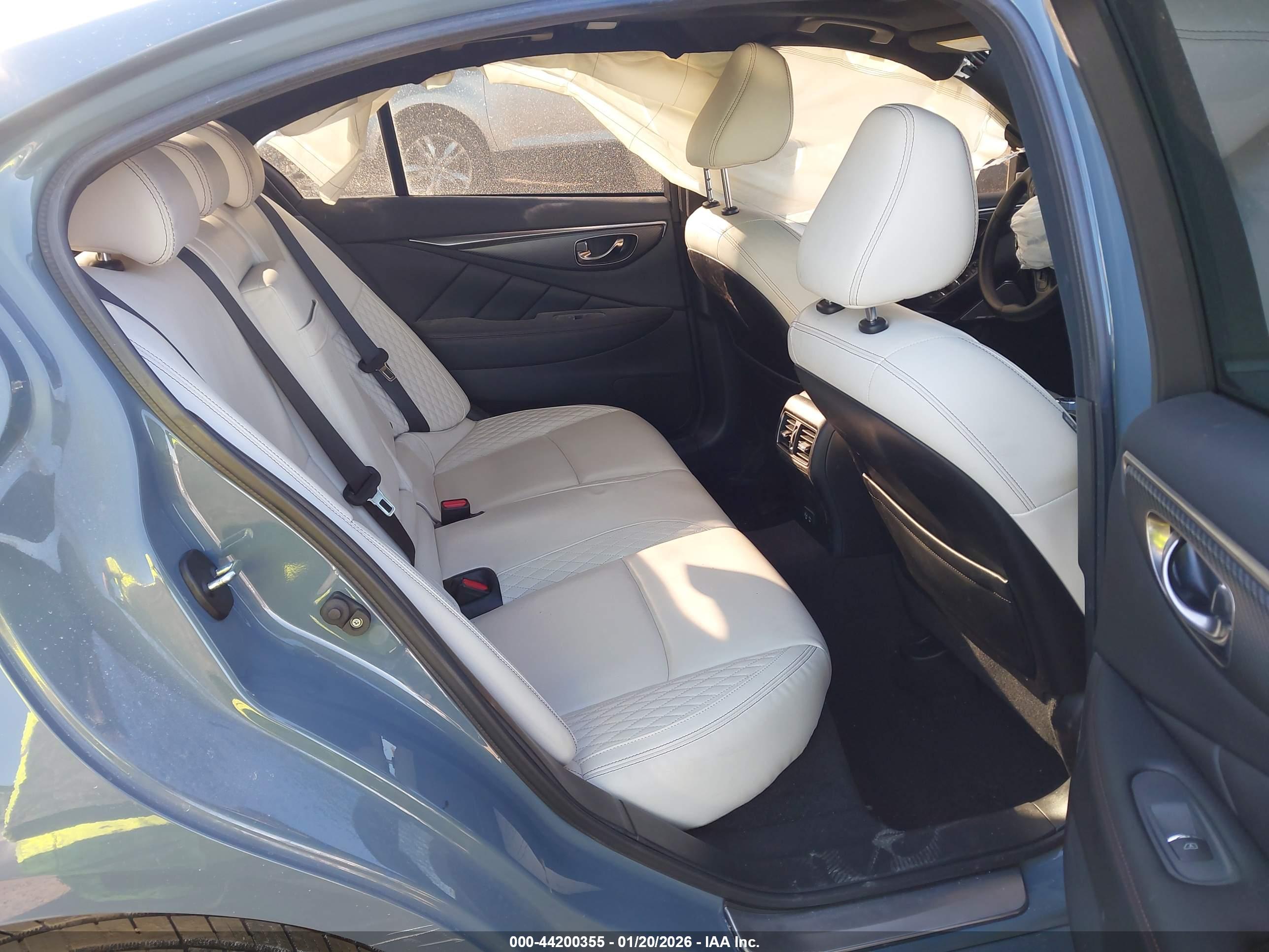 INFINITI Q50 image 8