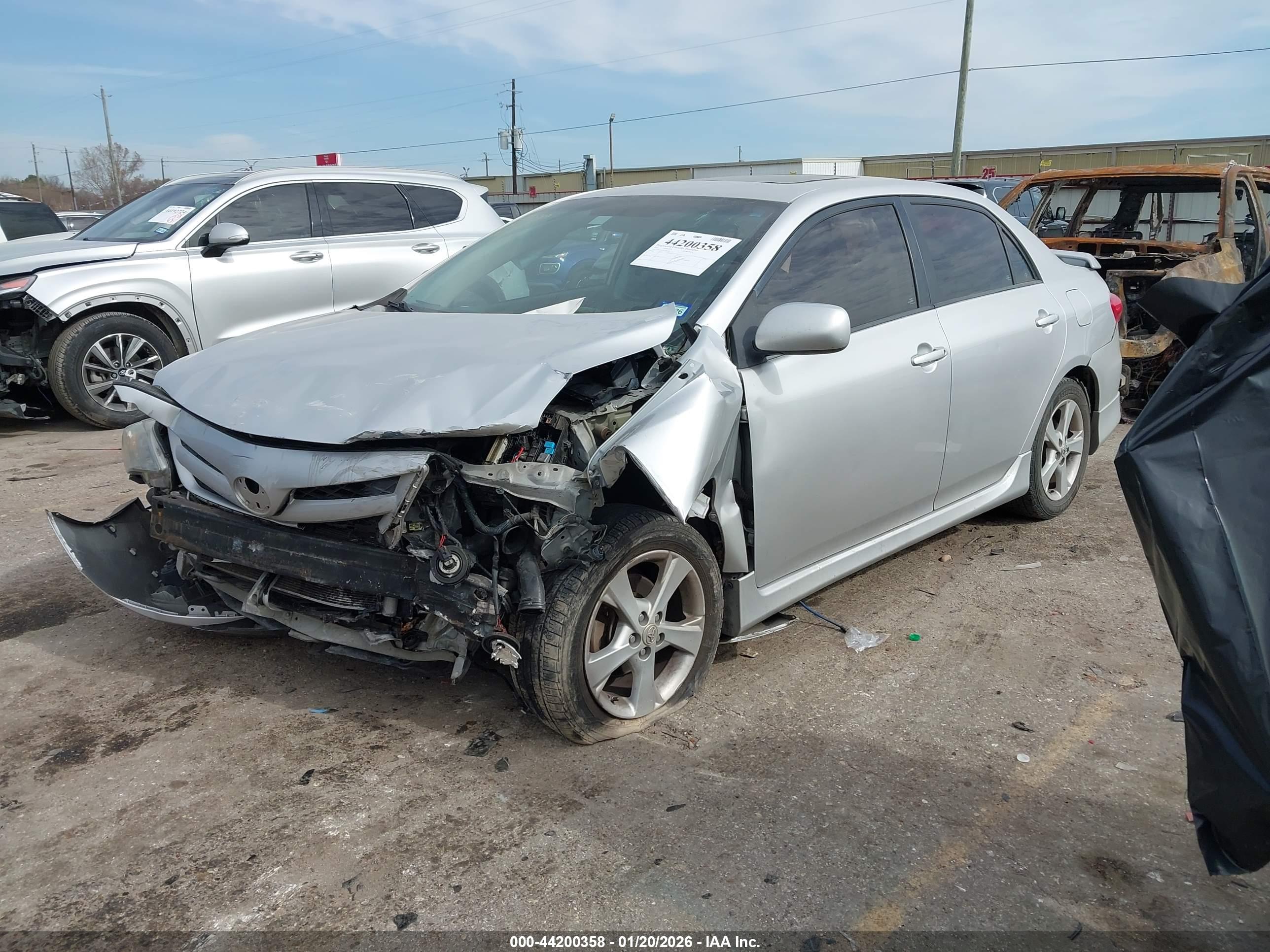 TOYOTA COROLLA image 2