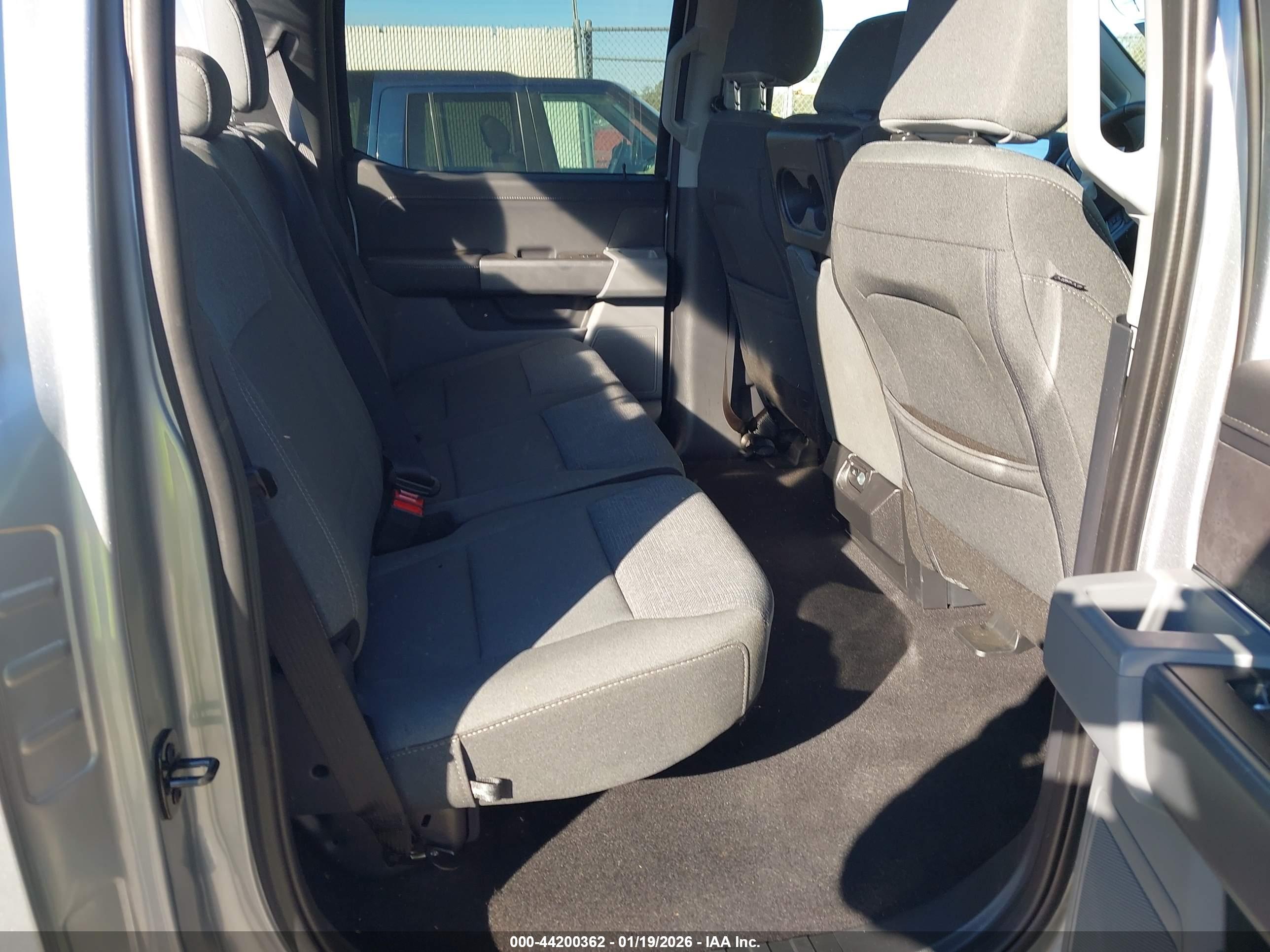 FORD F-150 image 8