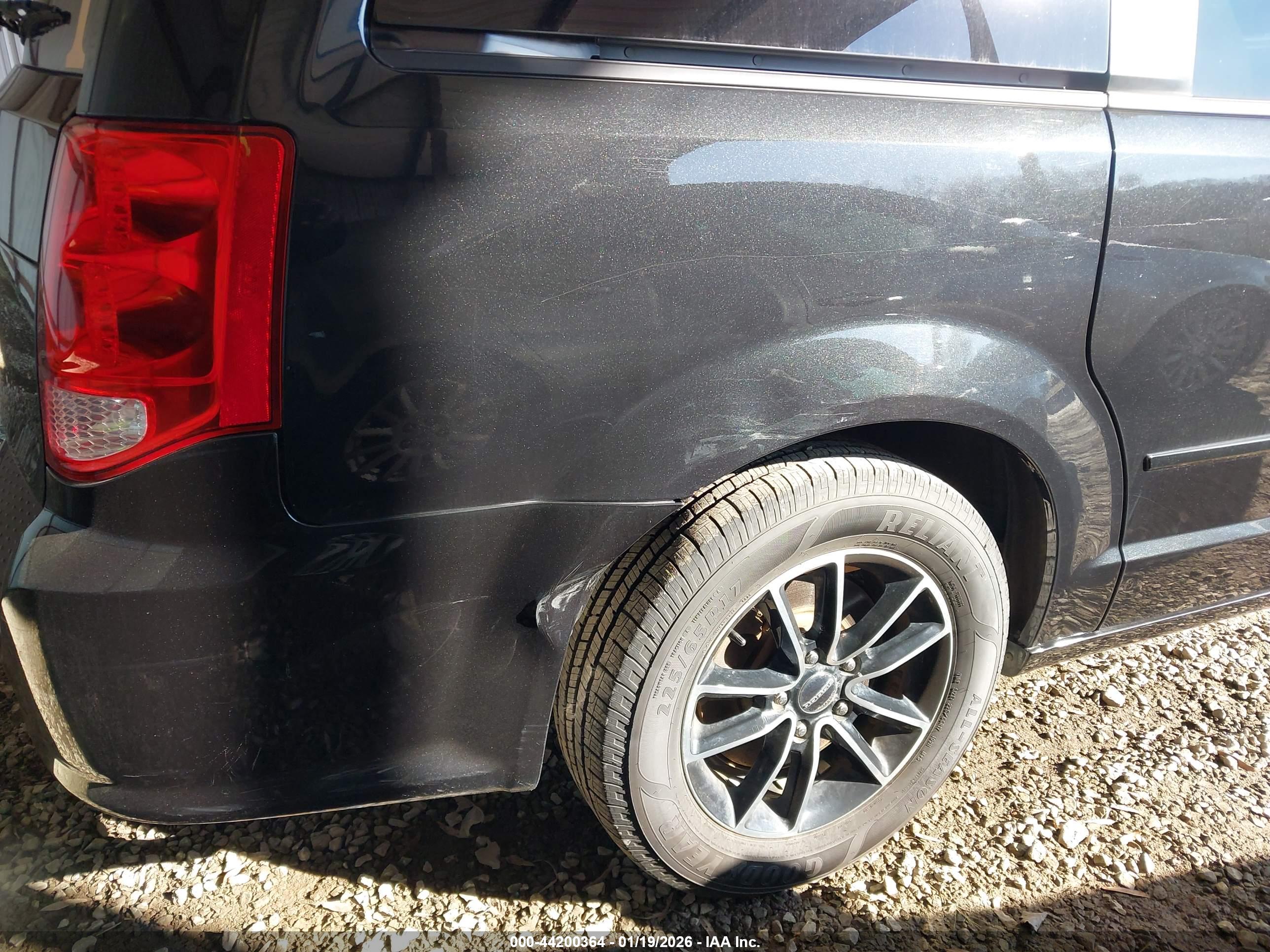 DODGE GRAND image 6
