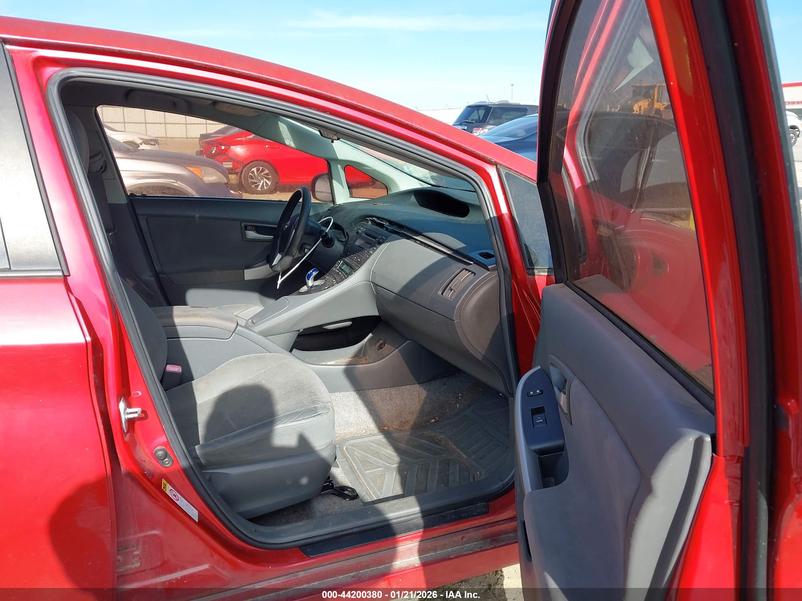 TOYOTA PRIUS image 5