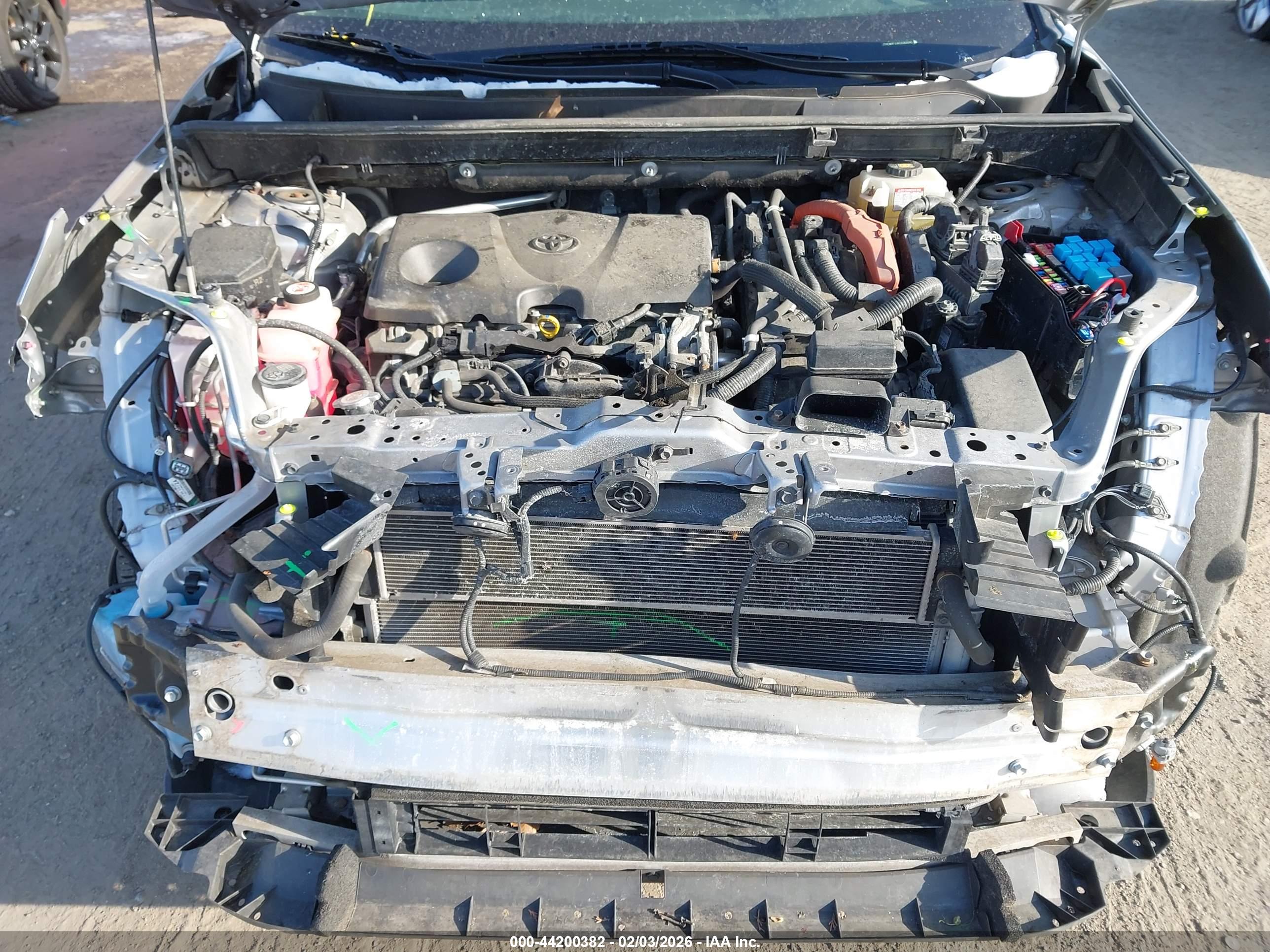 TOYOTA RAV4 image 10