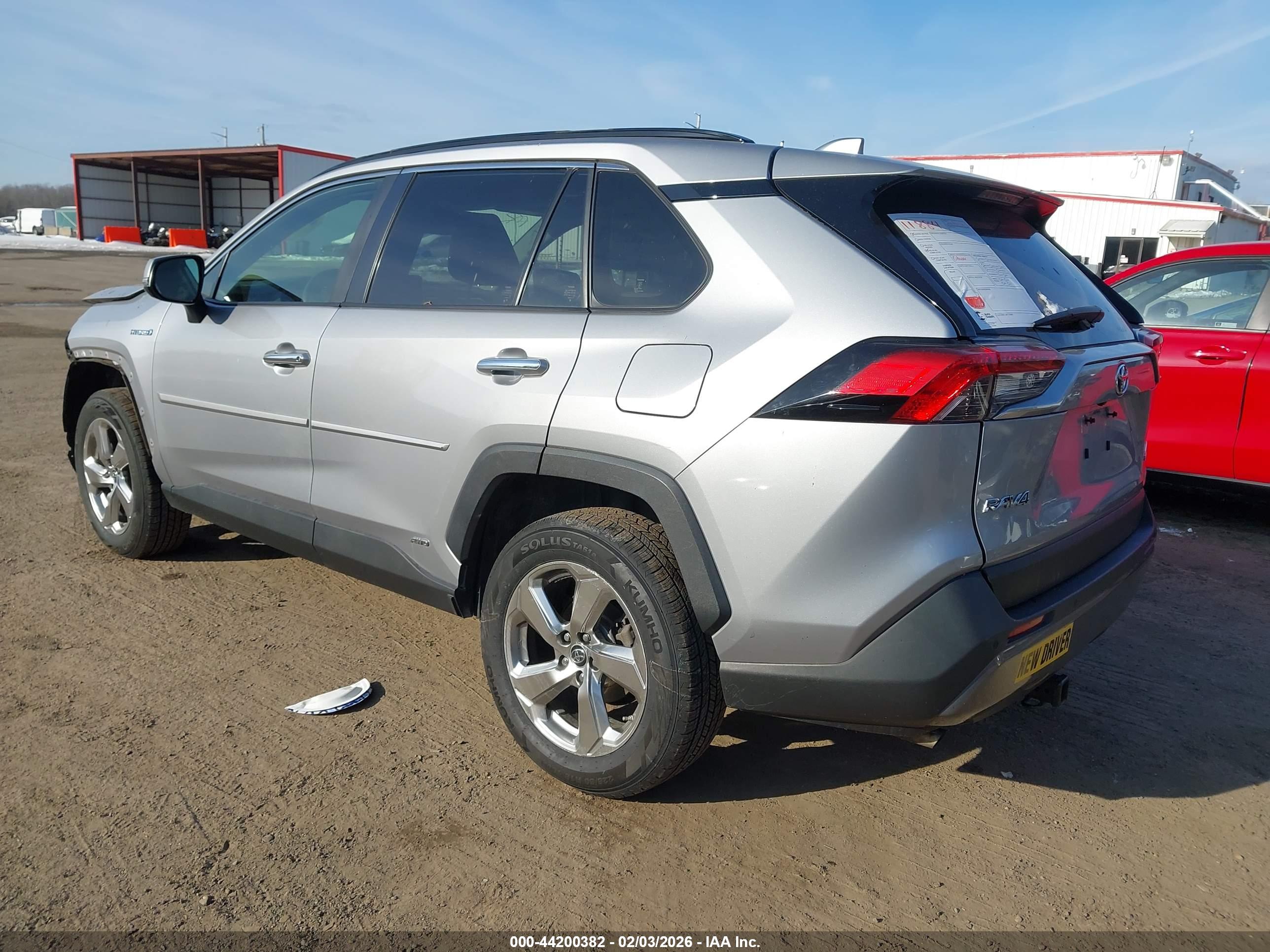 TOYOTA RAV4 image 3