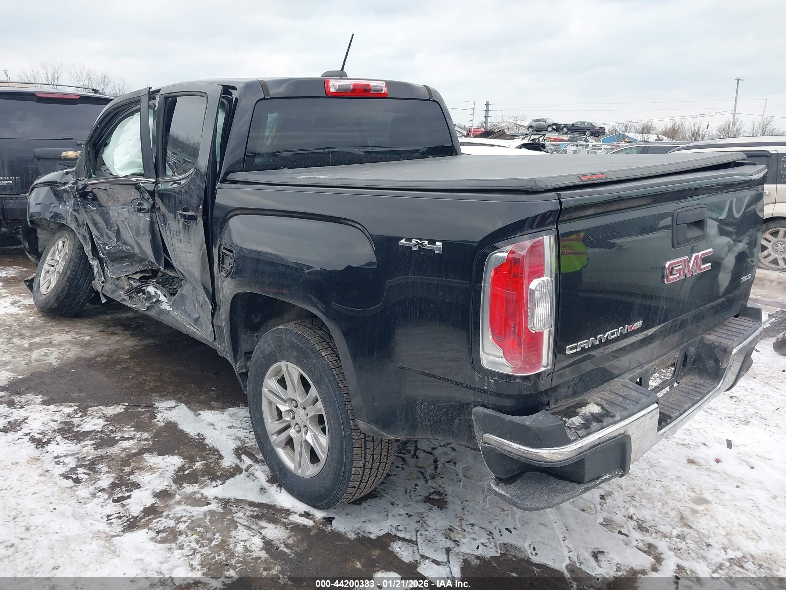 GMC CANYON image 3