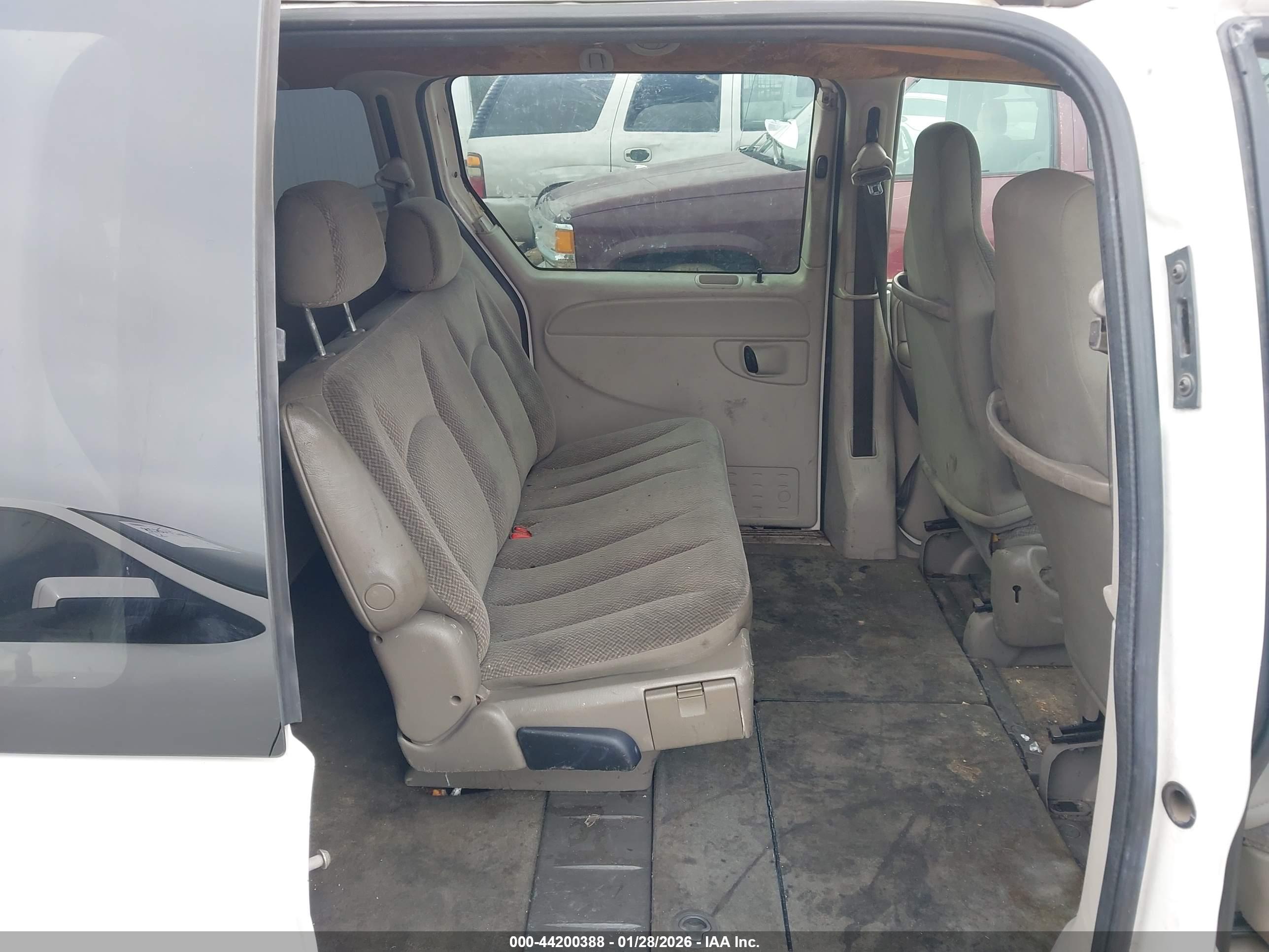 DODGE GRAND image 8