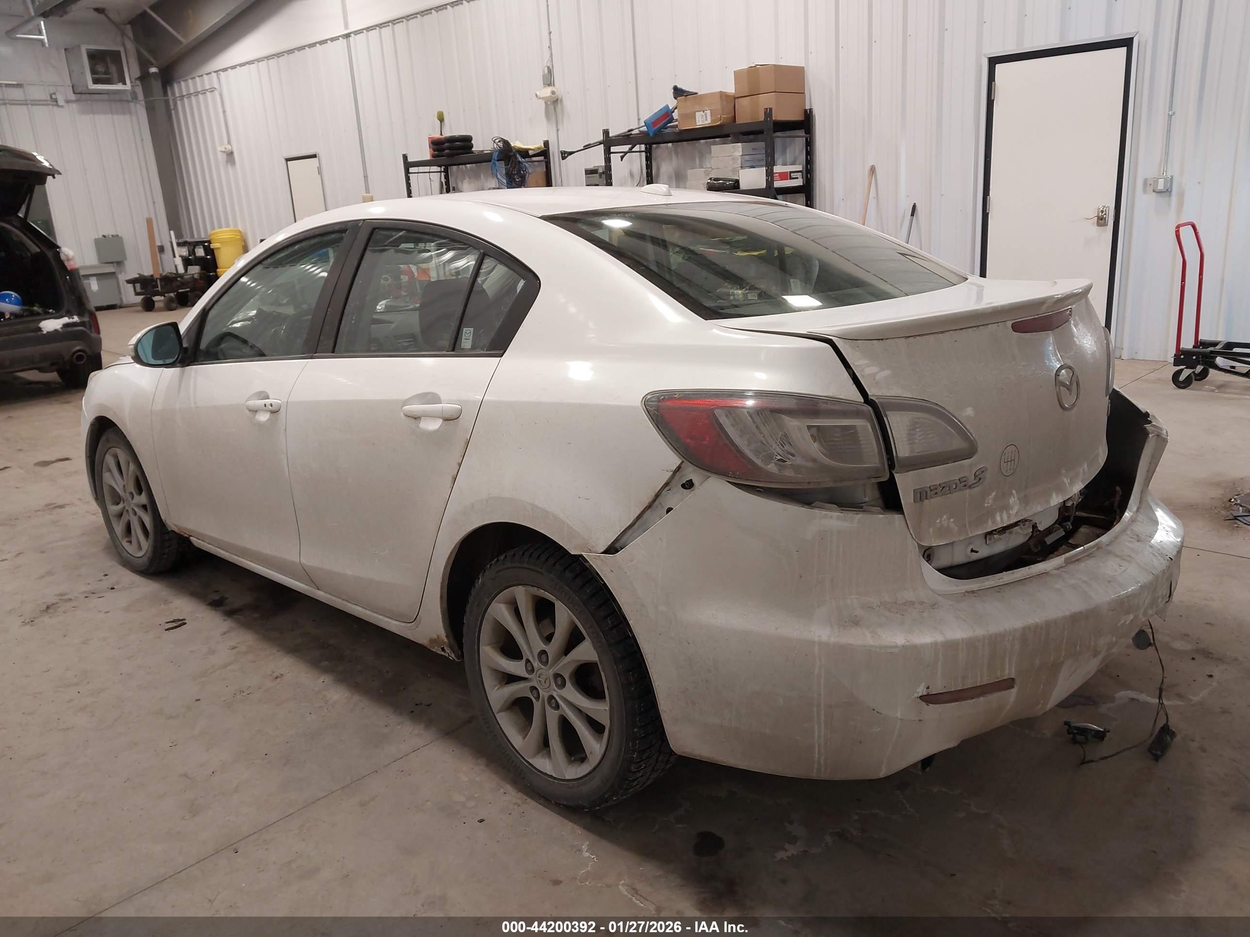 MAZDA MAZDA3 image 3