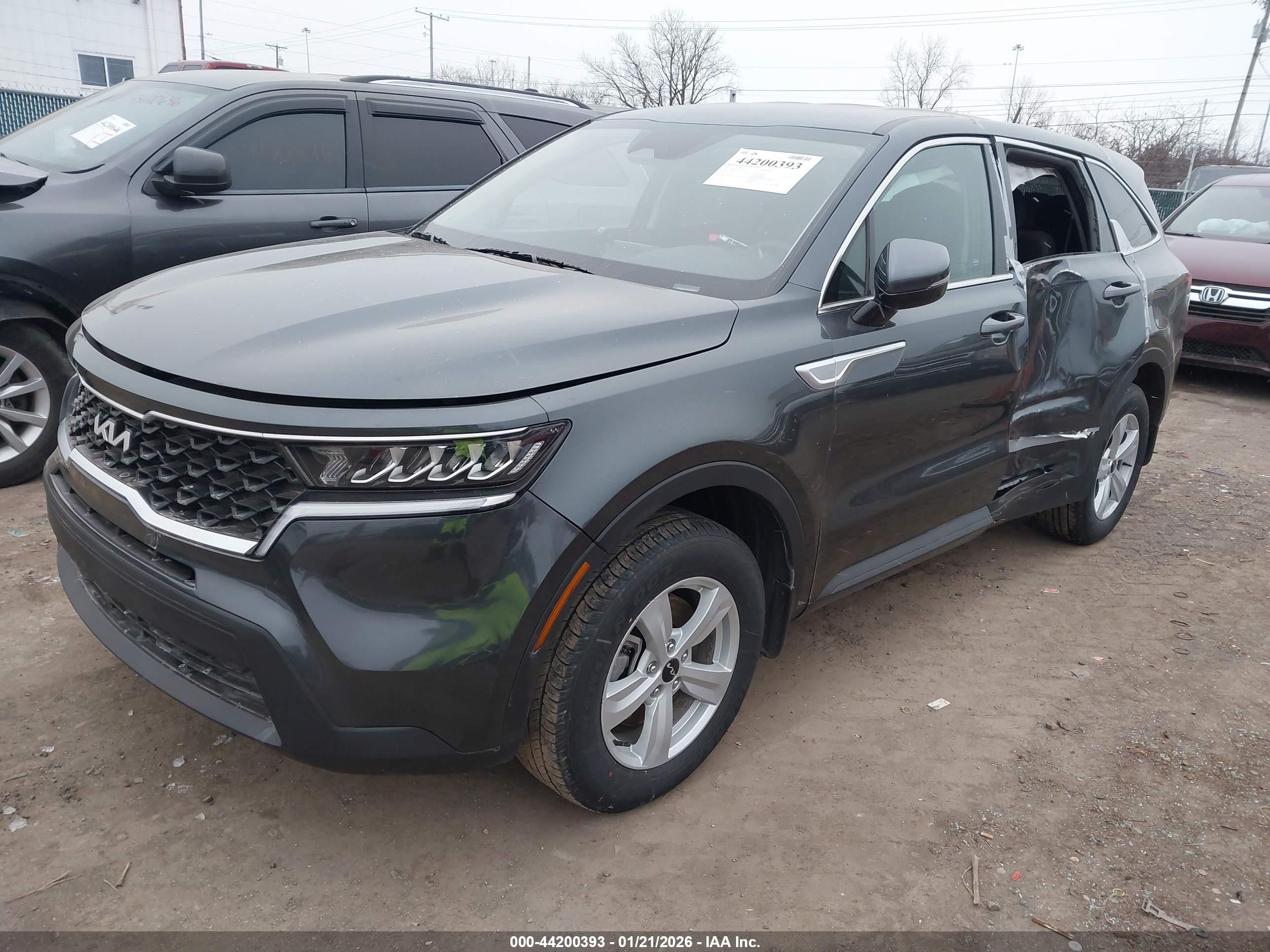 KIA SORENTO image 2