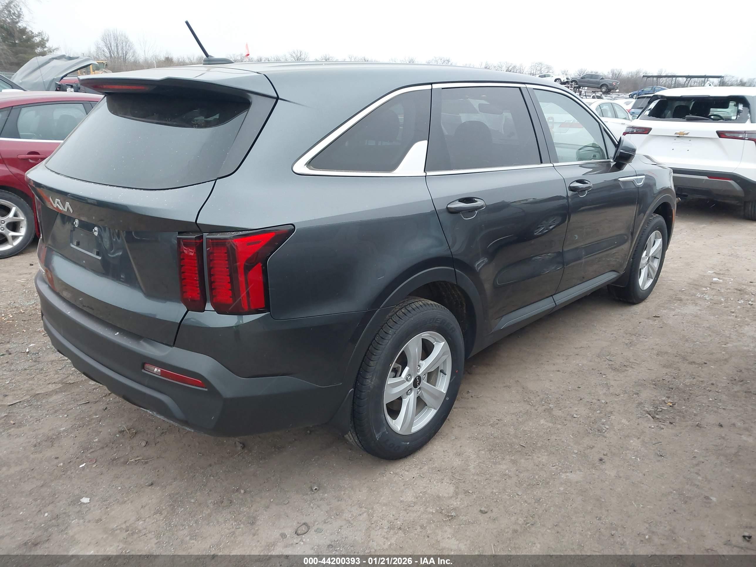 KIA SORENTO image 4