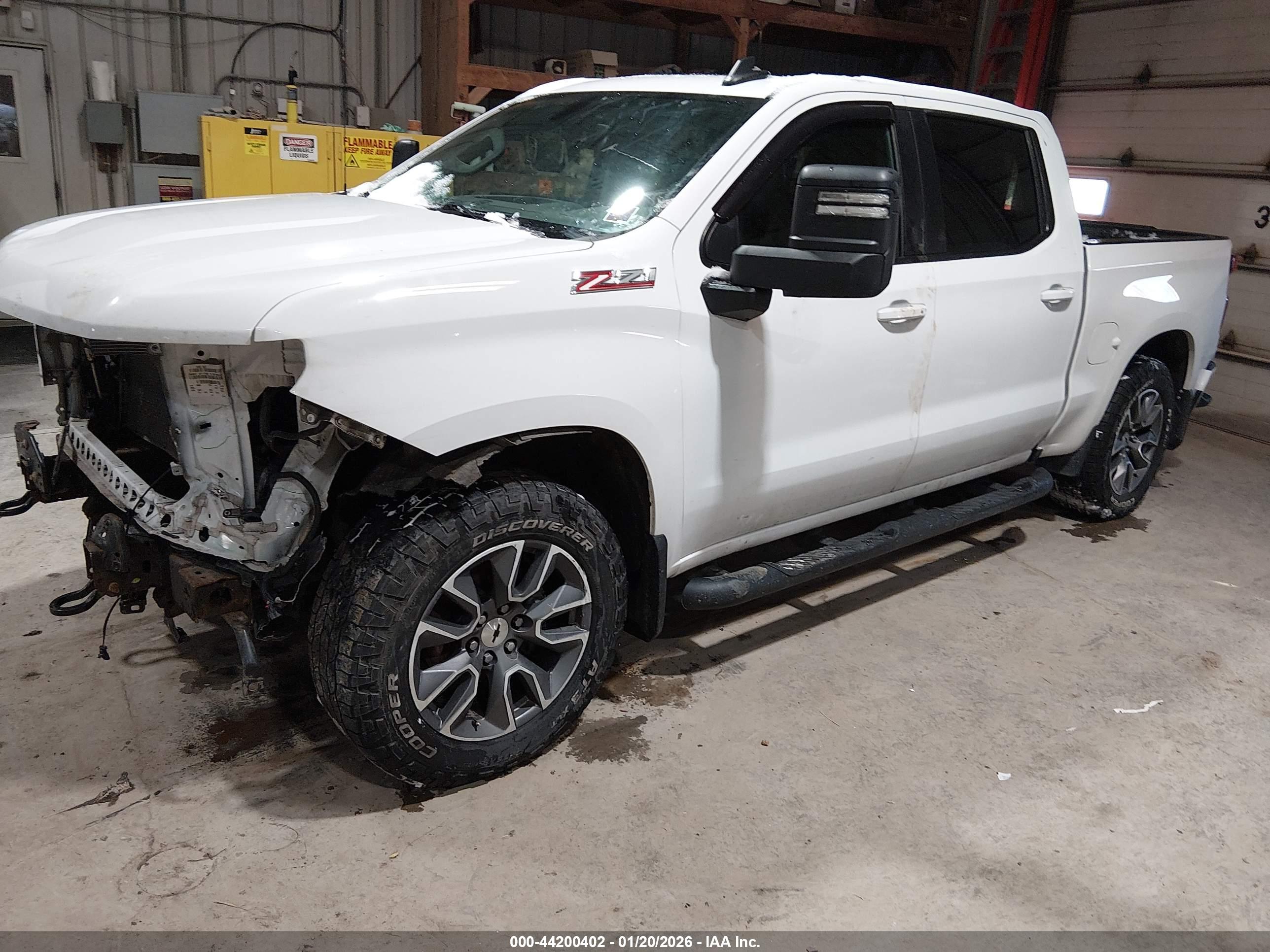 CHEVROLET SILVERADO image 2