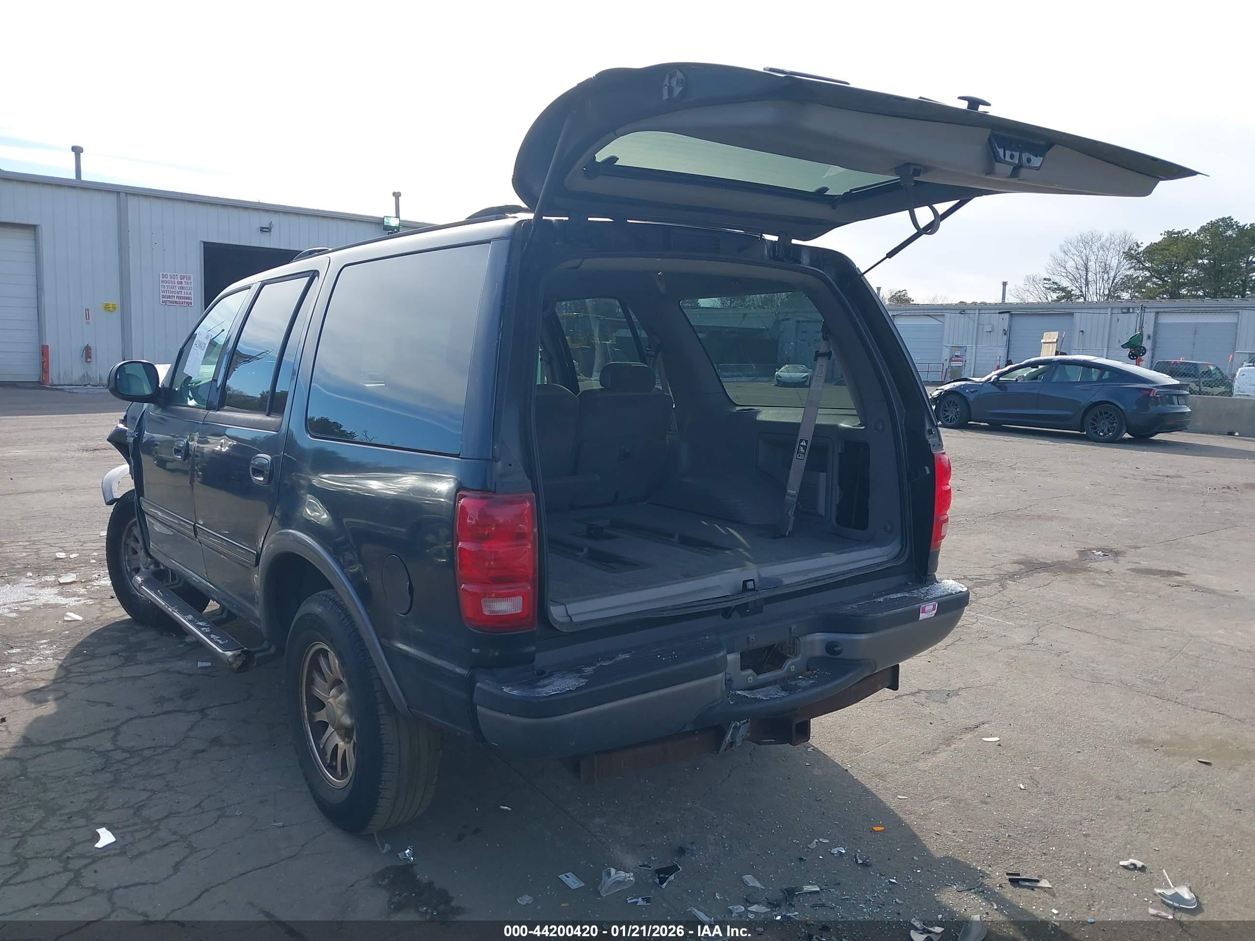 FORD EXPEDITION image 3