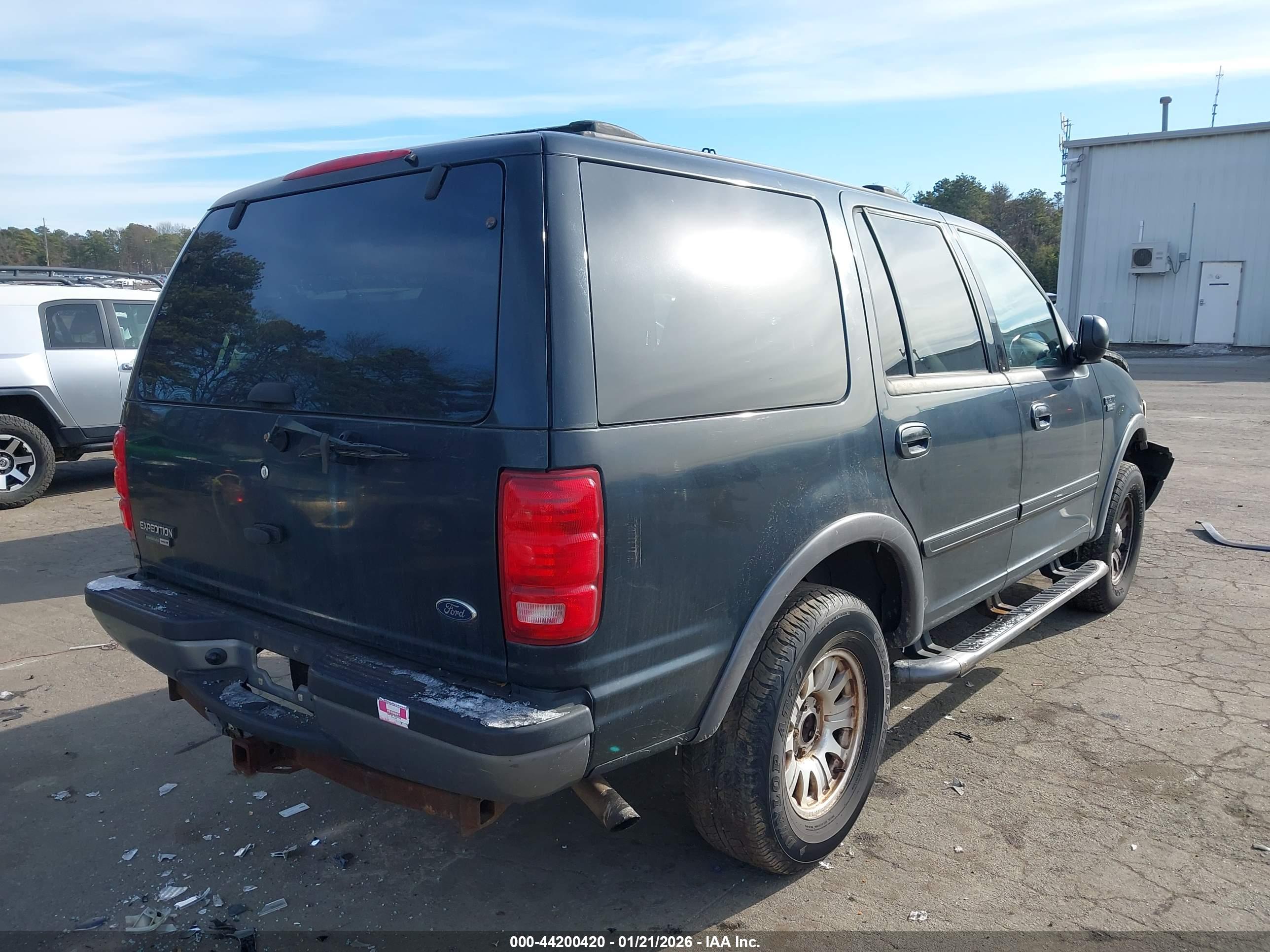 FORD EXPEDITION image 4