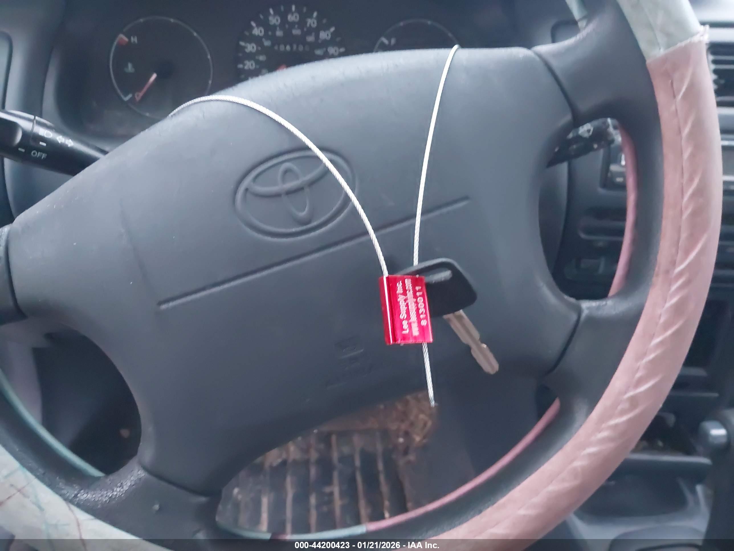 TOYOTA COROLLA image 11