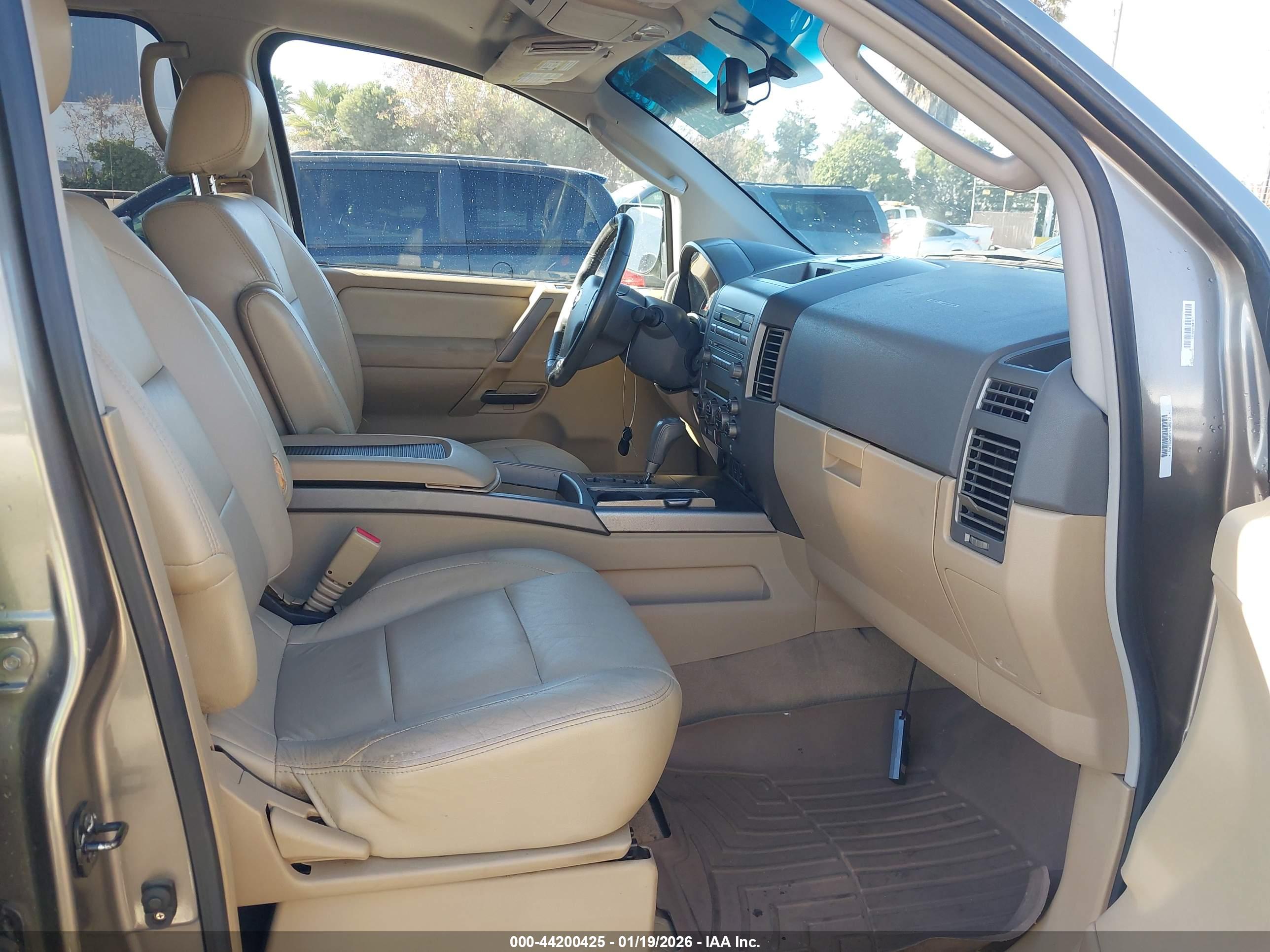 NISSAN ARMADA image 5