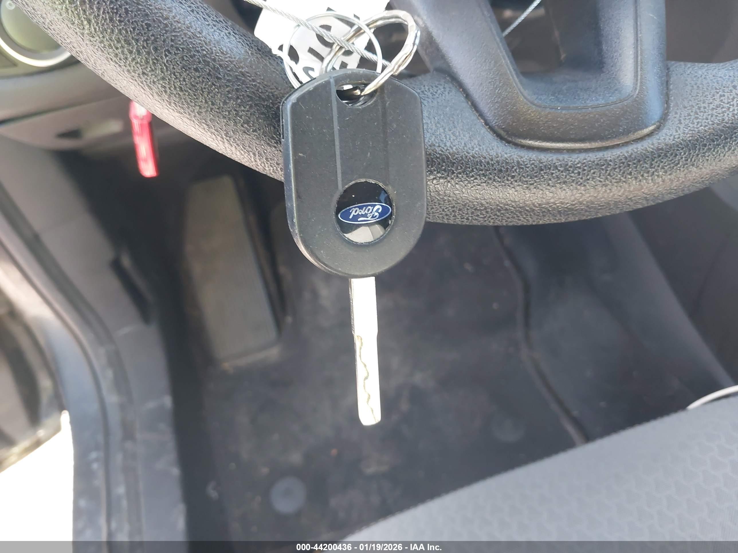 FORD ESCAPE image 11