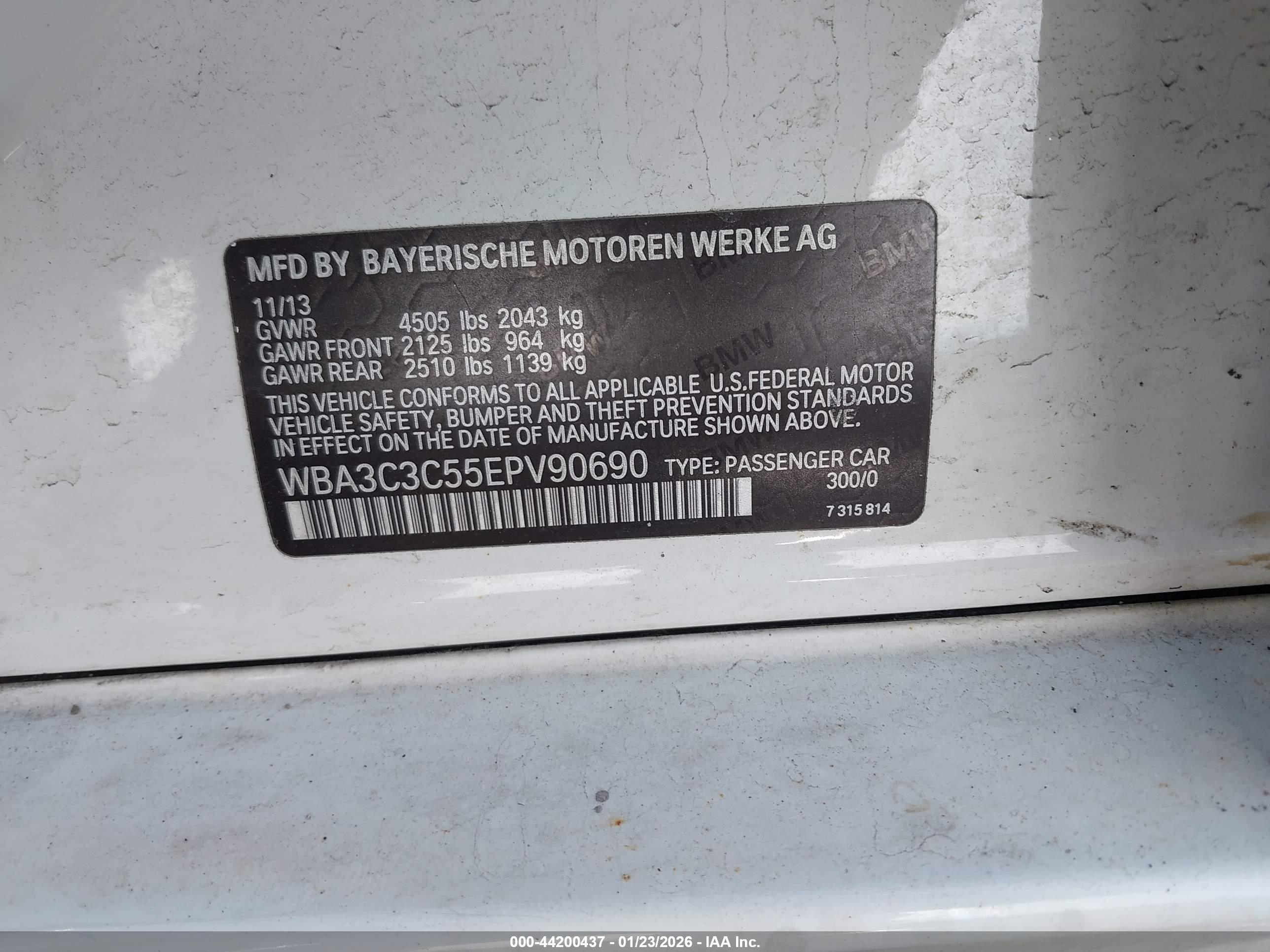 BMW 320I image 9