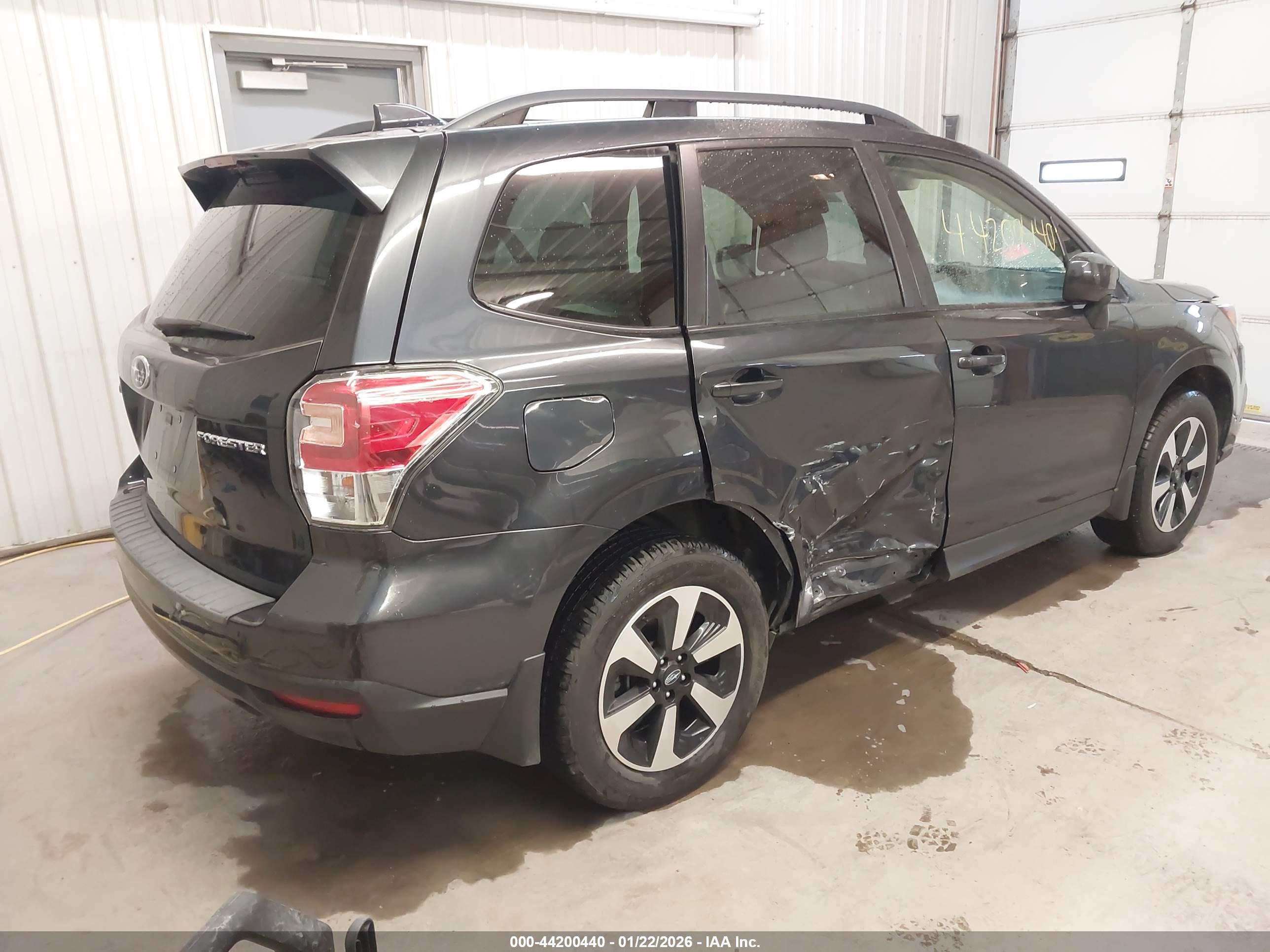 SUBARU FORESTER image 4