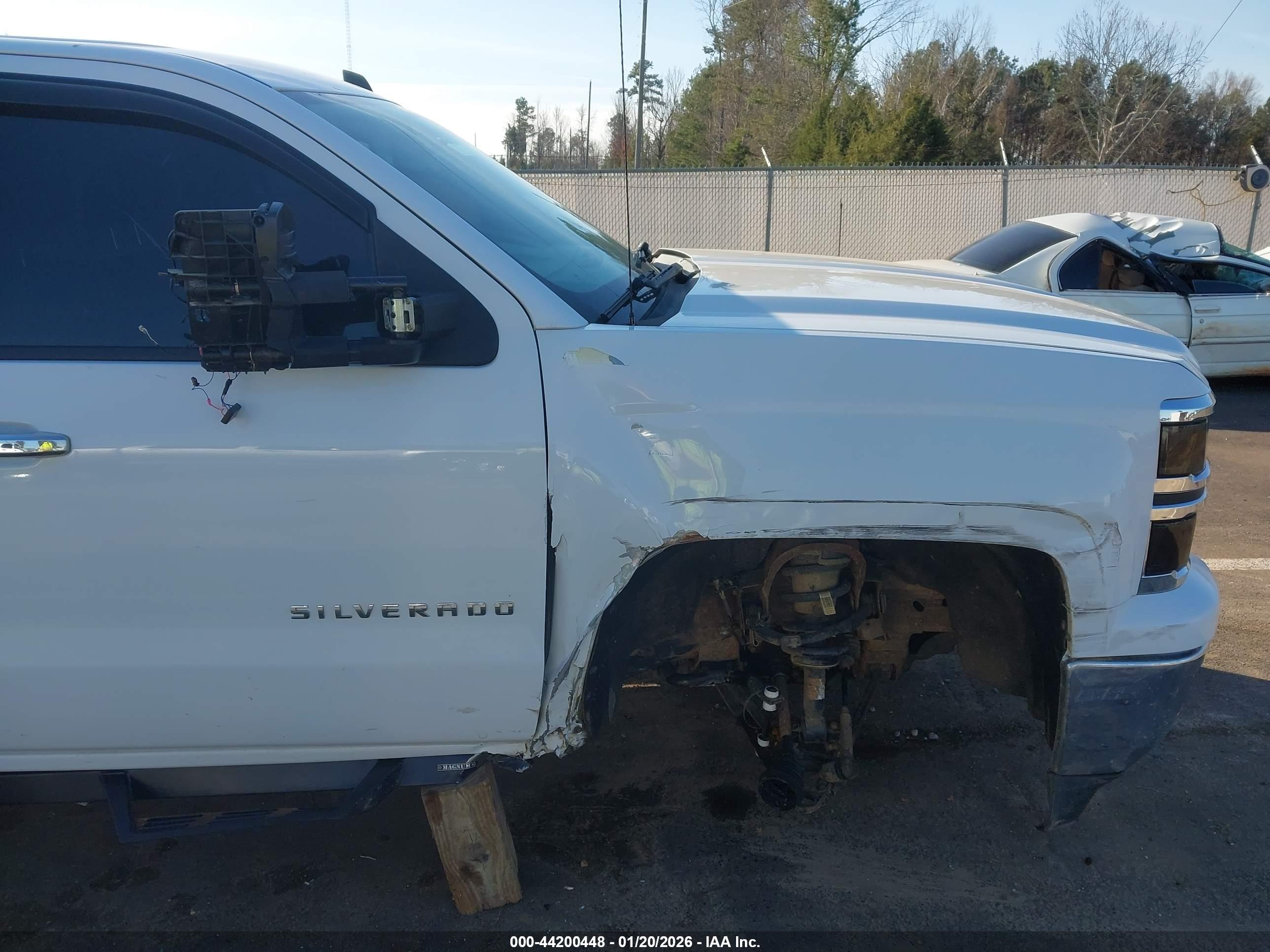 CHEVROLET SILVERADO image 6