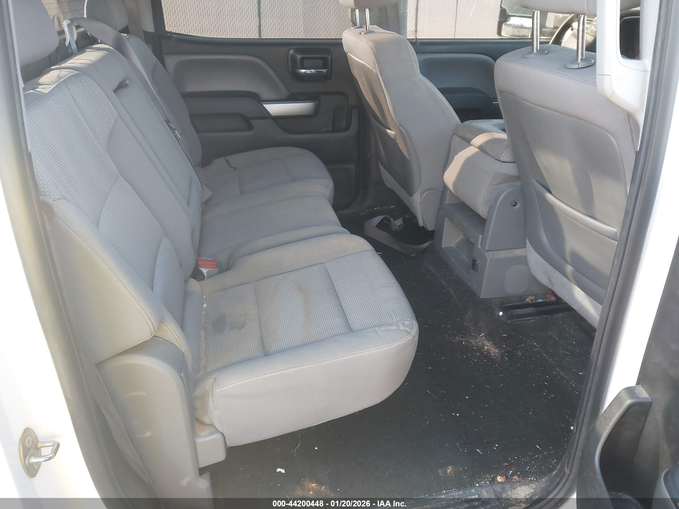 CHEVROLET SILVERADO image 8