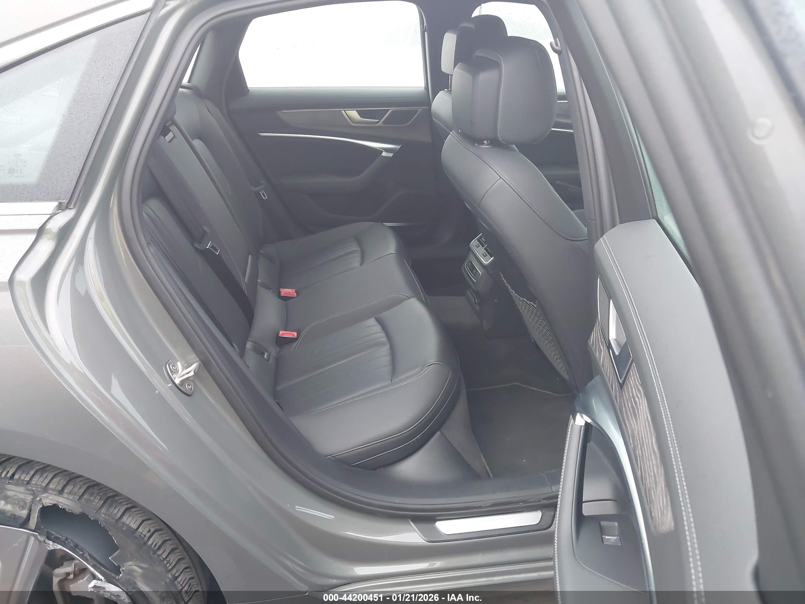 AUDI A6 image 8